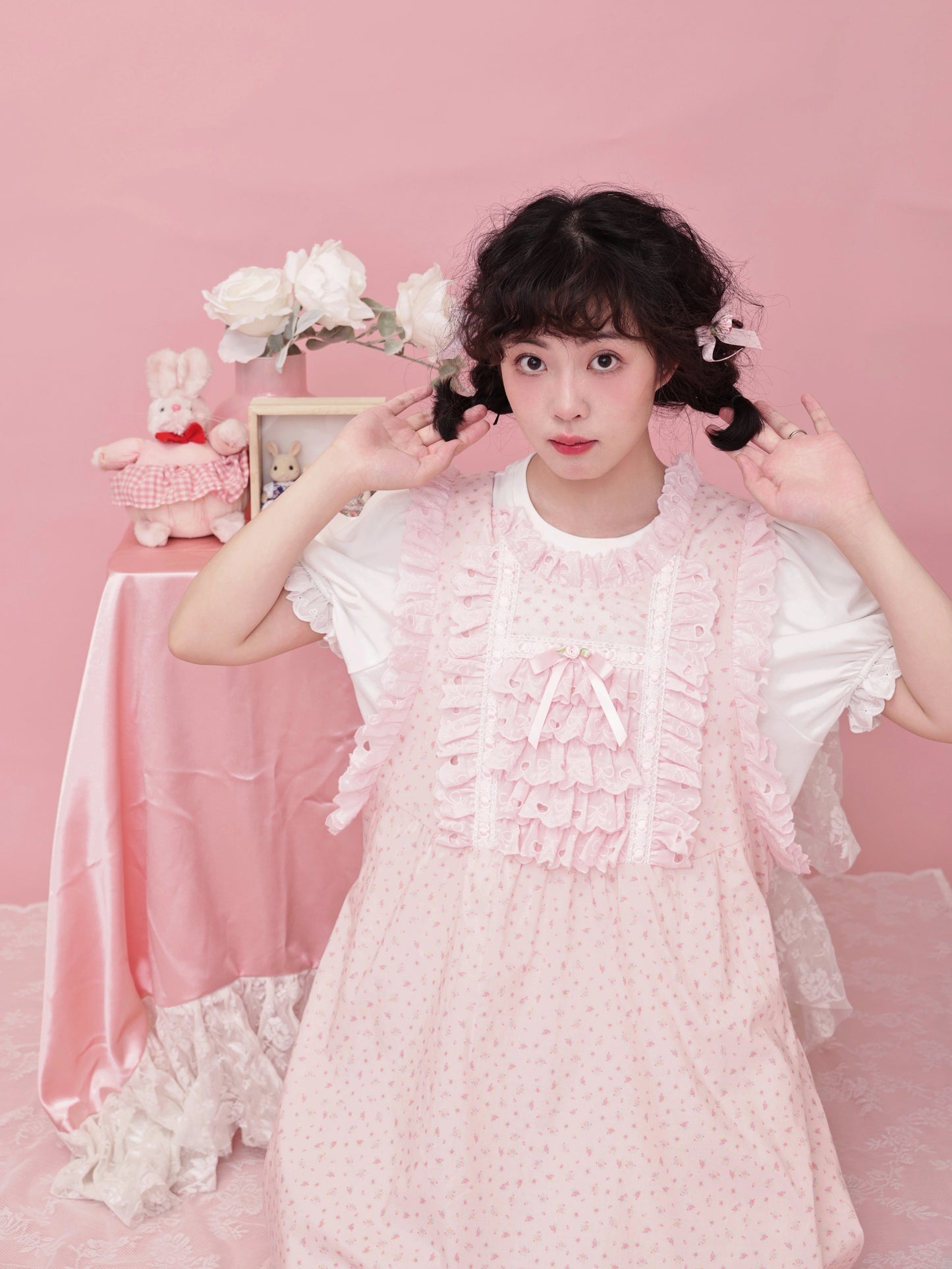 SemenCoicis – Vintage Pink Sleeveless Dress with Butterfly Lace Embroidery dress SemenCoicis