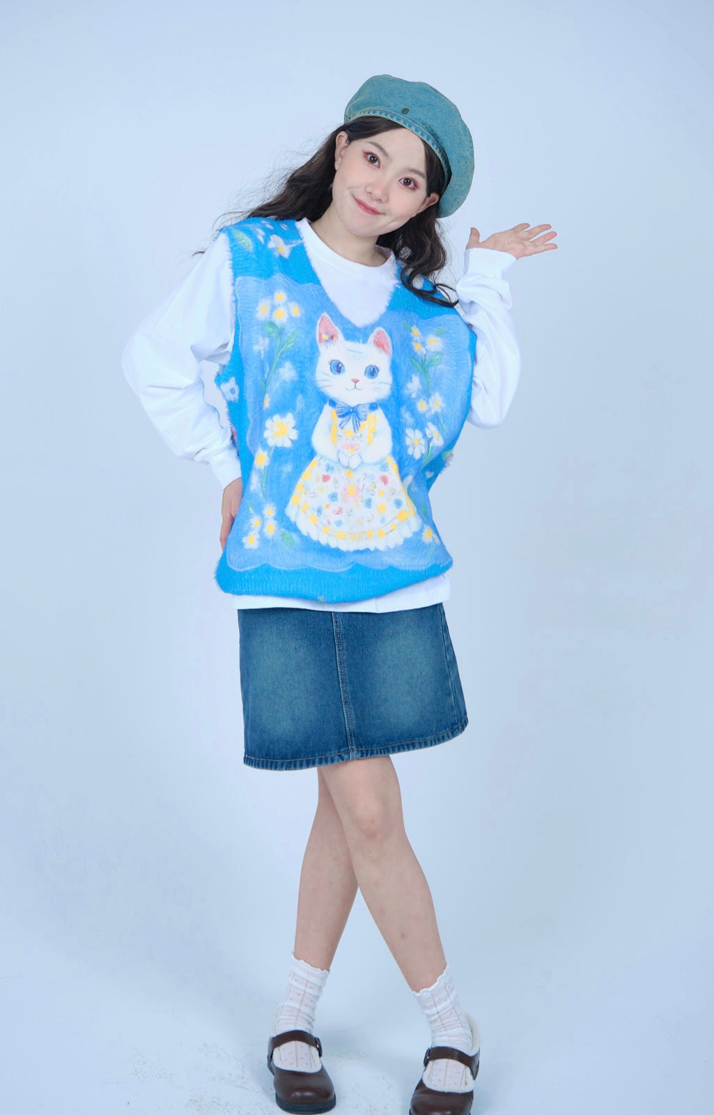 MeowMeow Bug β Decora Kei Fuzzy Cat Wreath Knit Vest vest MeowMeow Bug