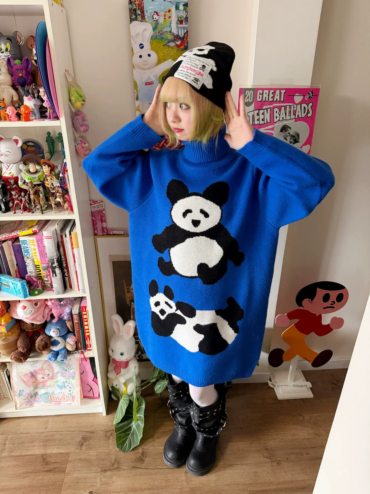 bunnybunnygun - Retro Panda Turtleneck Long Blue Sweater sweater bunnybunnygun