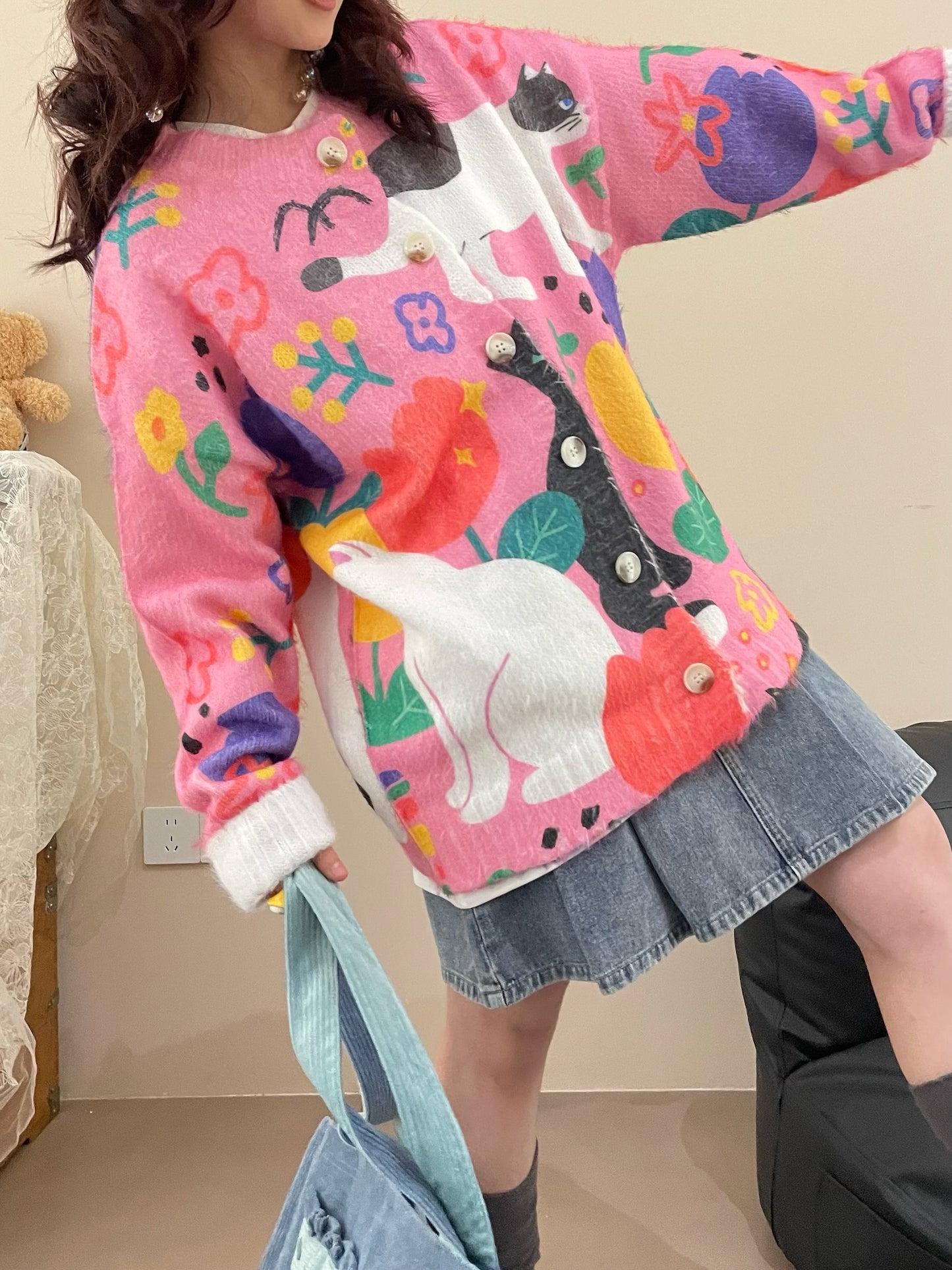 MeowMeow Bug - Vintage Graffiti Cat Cardigan cardigan MeowMeow Bug