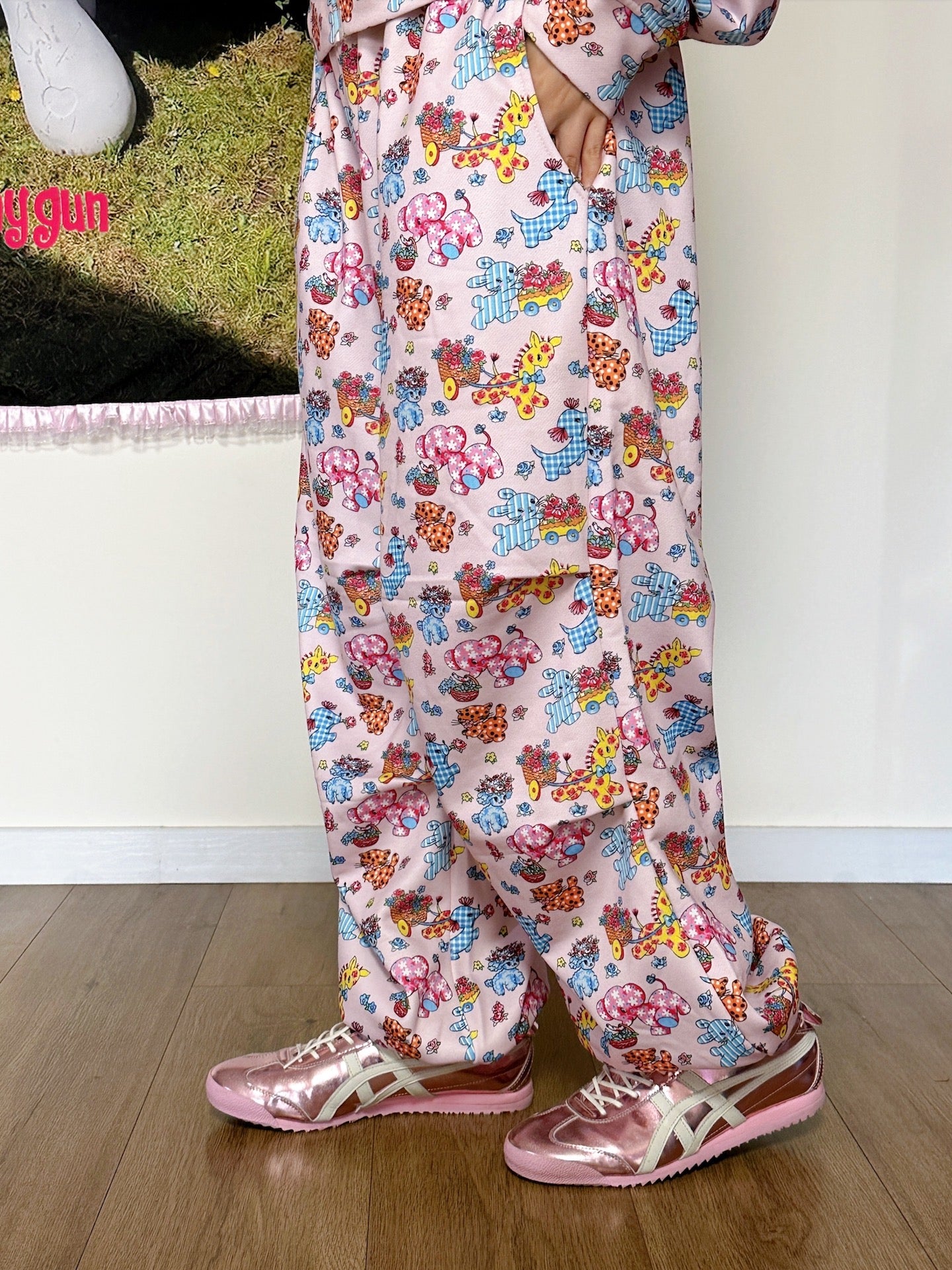 BunnyBunnyGun - Harajuku Vintage Animal Sweatpants Pink Fleece Loose pants bunnybunnygun
