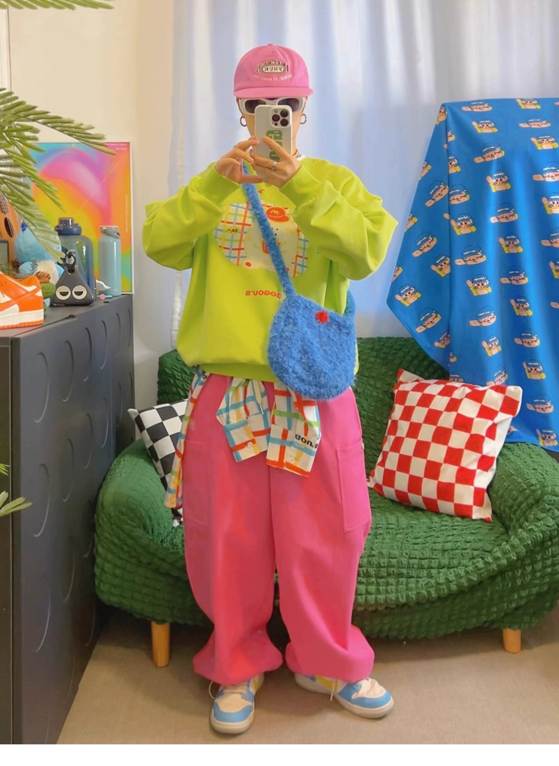 KURIOSITAET - Green Crewneck Sweatshirt sweatshirt KURIOSITAET