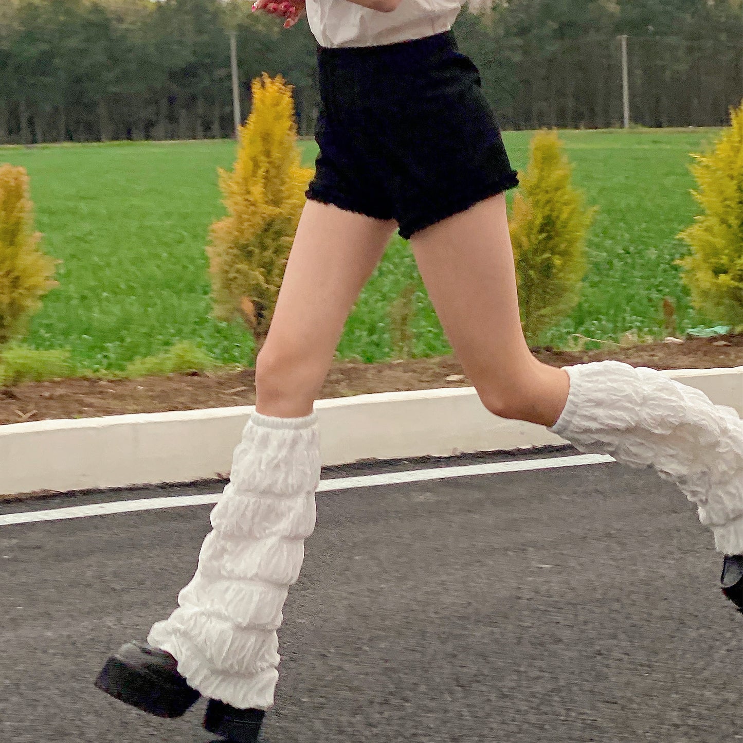 LET ME SEE - Y2K Flared Leg Warmers Land Decora White