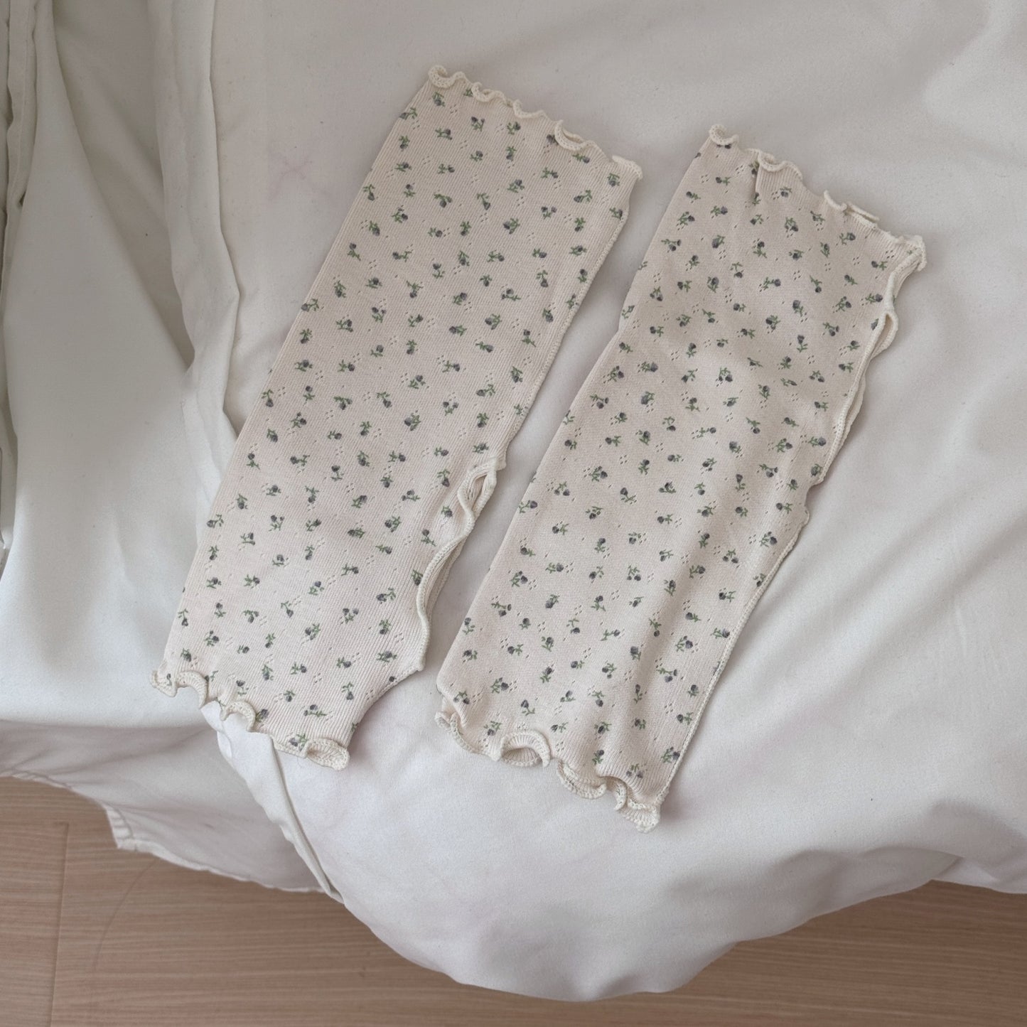 LET ME SEE - Kawaii Patterned Mid Socks sock let me see Beige Floral - 1 Pair