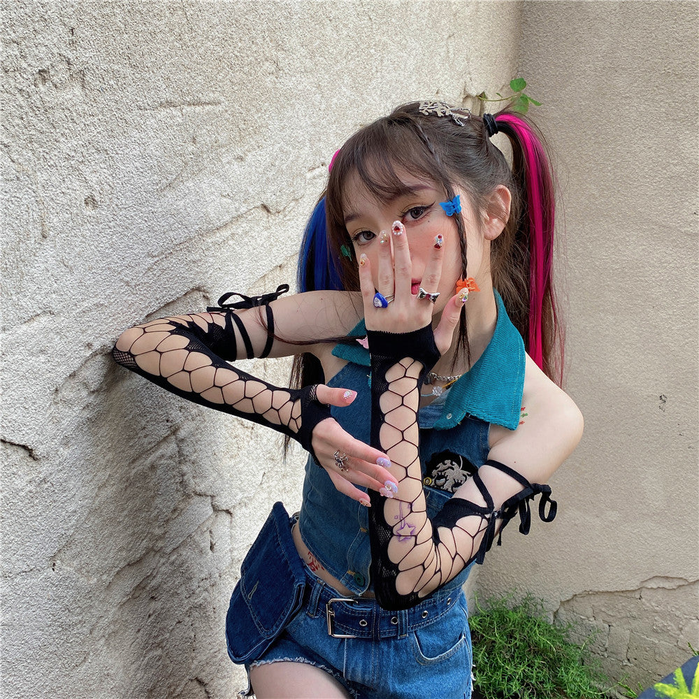 LET ME SEE Cross Strap Arm Sleeves | Multicolor Hollow-Out Sleeves sleeves Land Decora Black