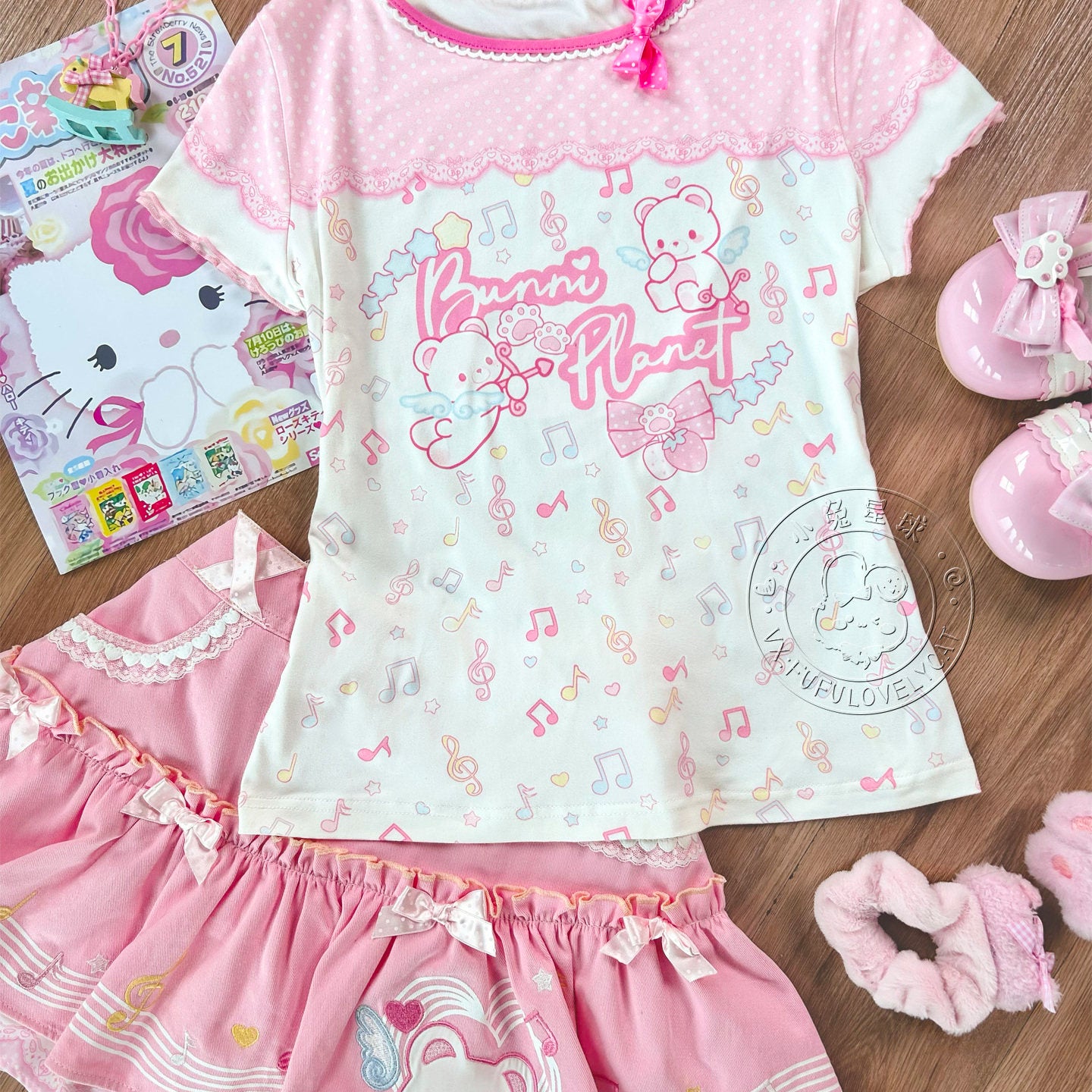 Bunny Planet - Bow Print Soft Tee tshirt bunnyplanet