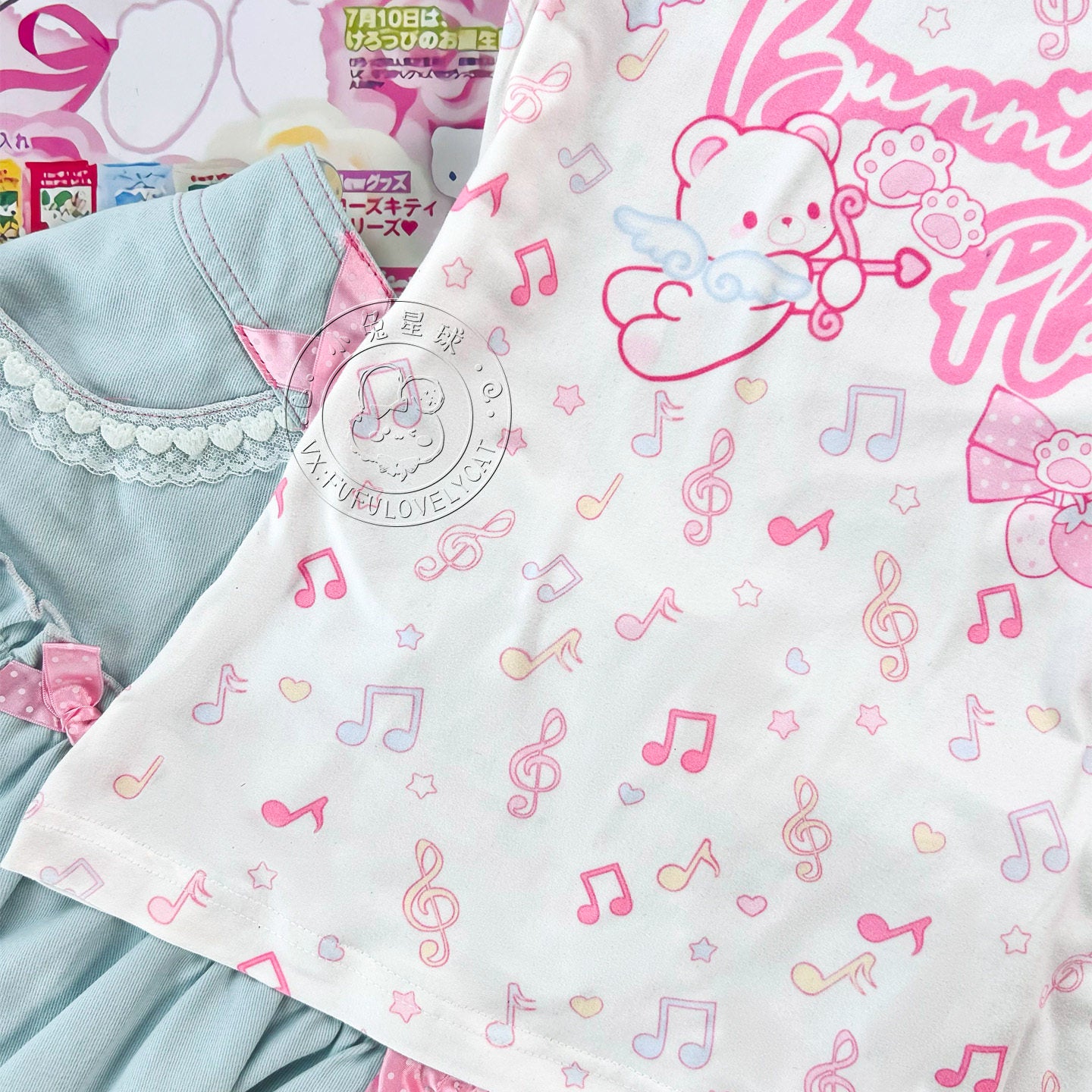 Bunny Planet - Bow Print Soft Tee tshirt bunnyplanet
