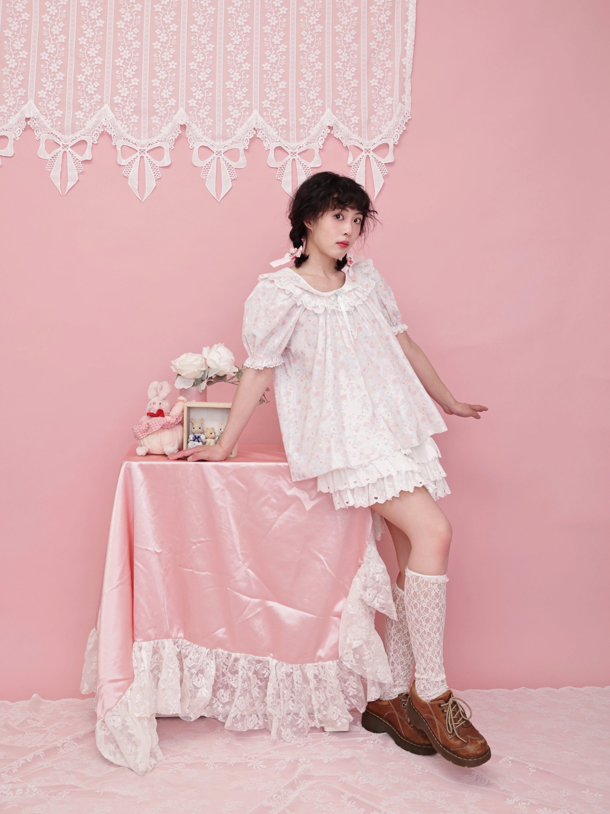 SemenCoicis – Vintage Rose Print Puff Sleeve Top with Butterfly Lace Embroidery blouse SemenCoicis
