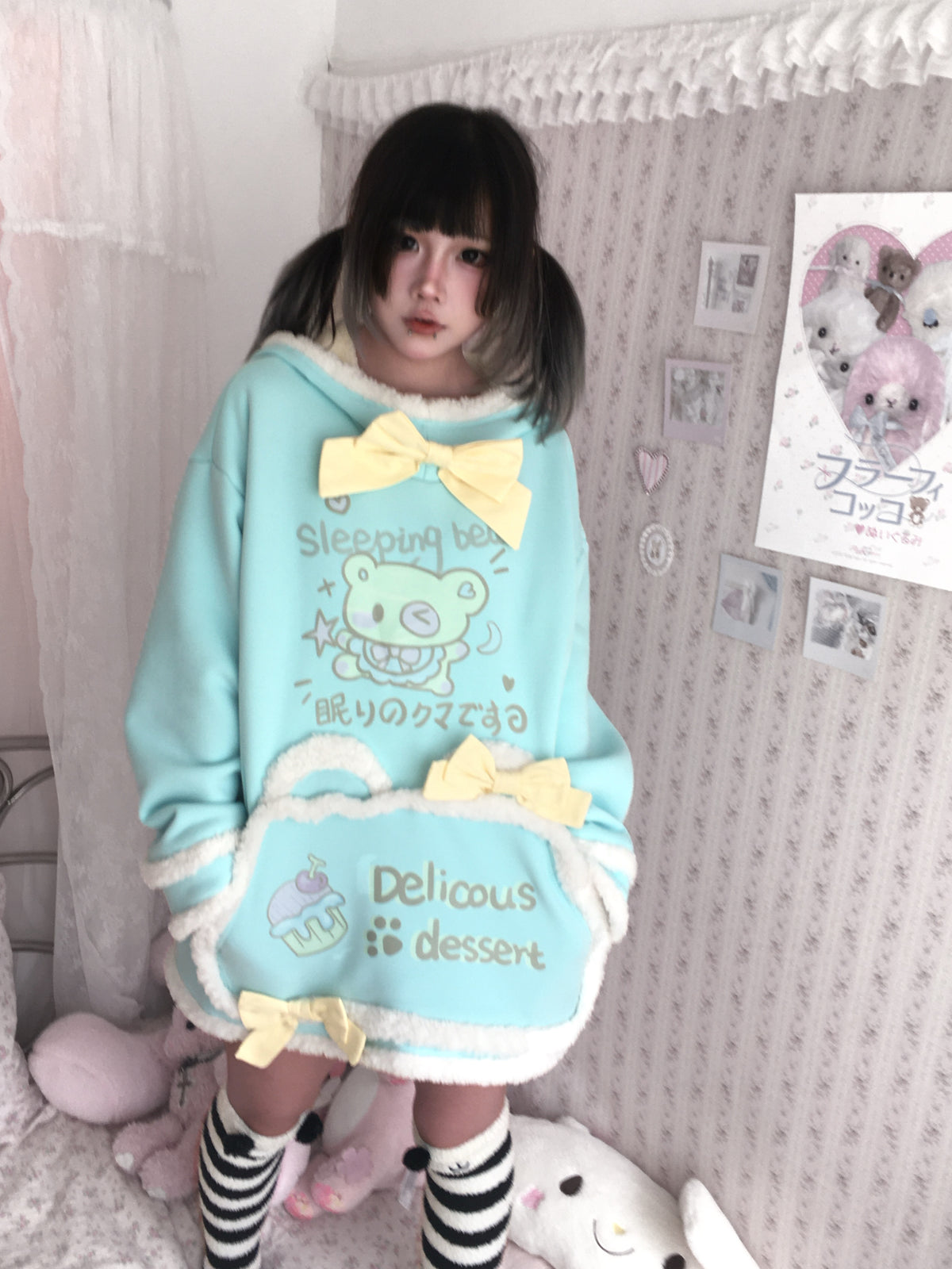 Three Poisons - Fleece-Lined Bow Hooded Sweatshirt hoodie Three Poisons