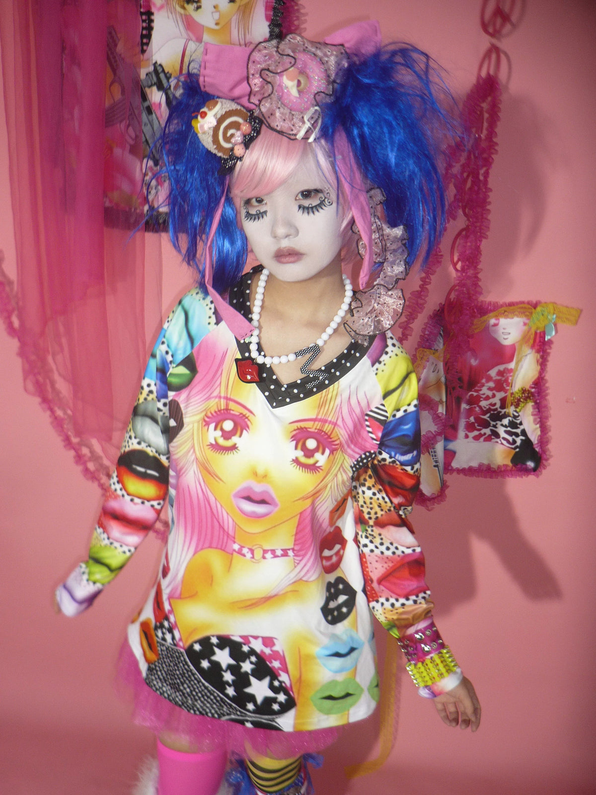 ki00bi00 - Neon Lip Gloss Polka Dot Long-Sleeve Tee shirt ki00bi00