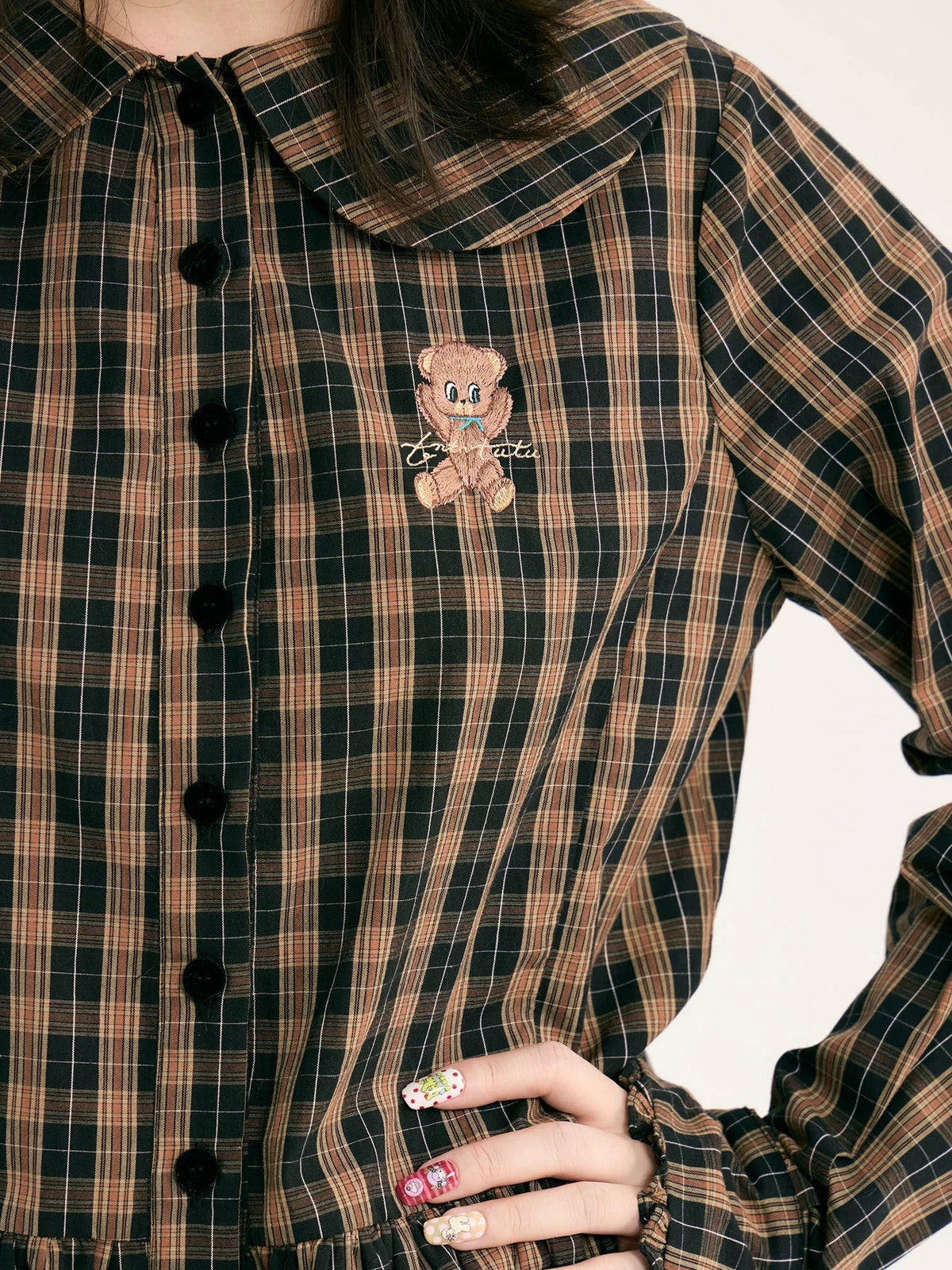 tntntutu - Brown Plaid Embroidered Peter Pan Collar Shirt shirt tntntutu