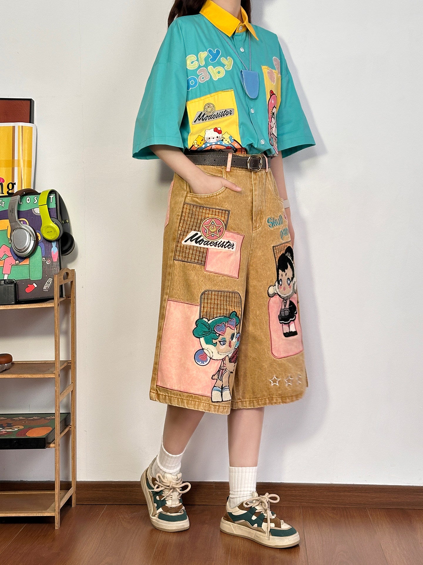 Khaki Cartoon Applique Embroidered Capri Pants pants soldout