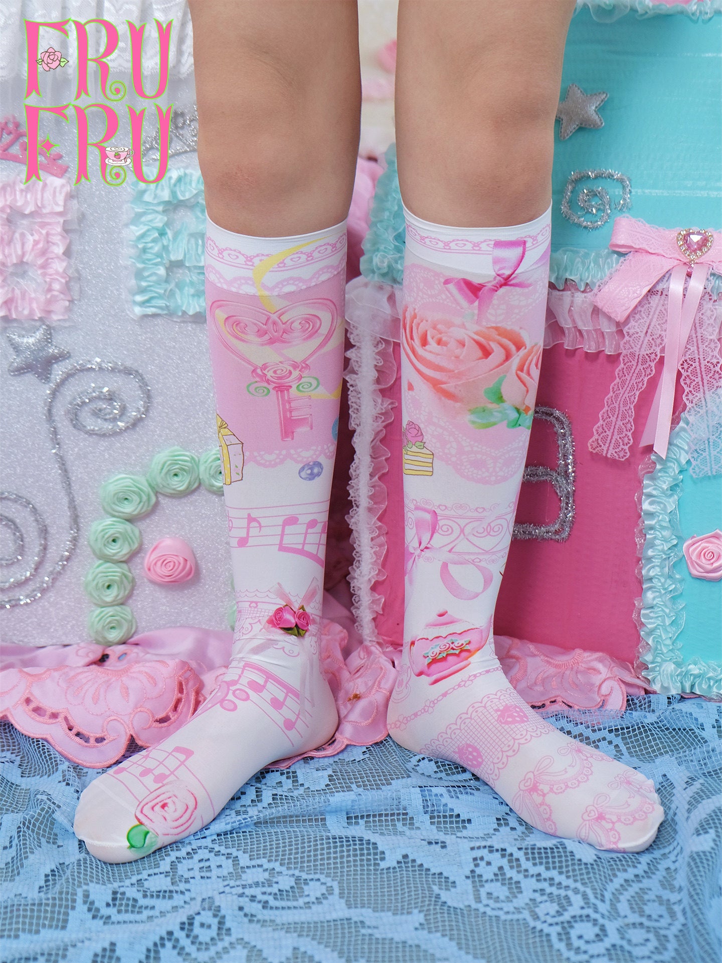 Frufru - Rose White Vintage Print Socks socks frufru