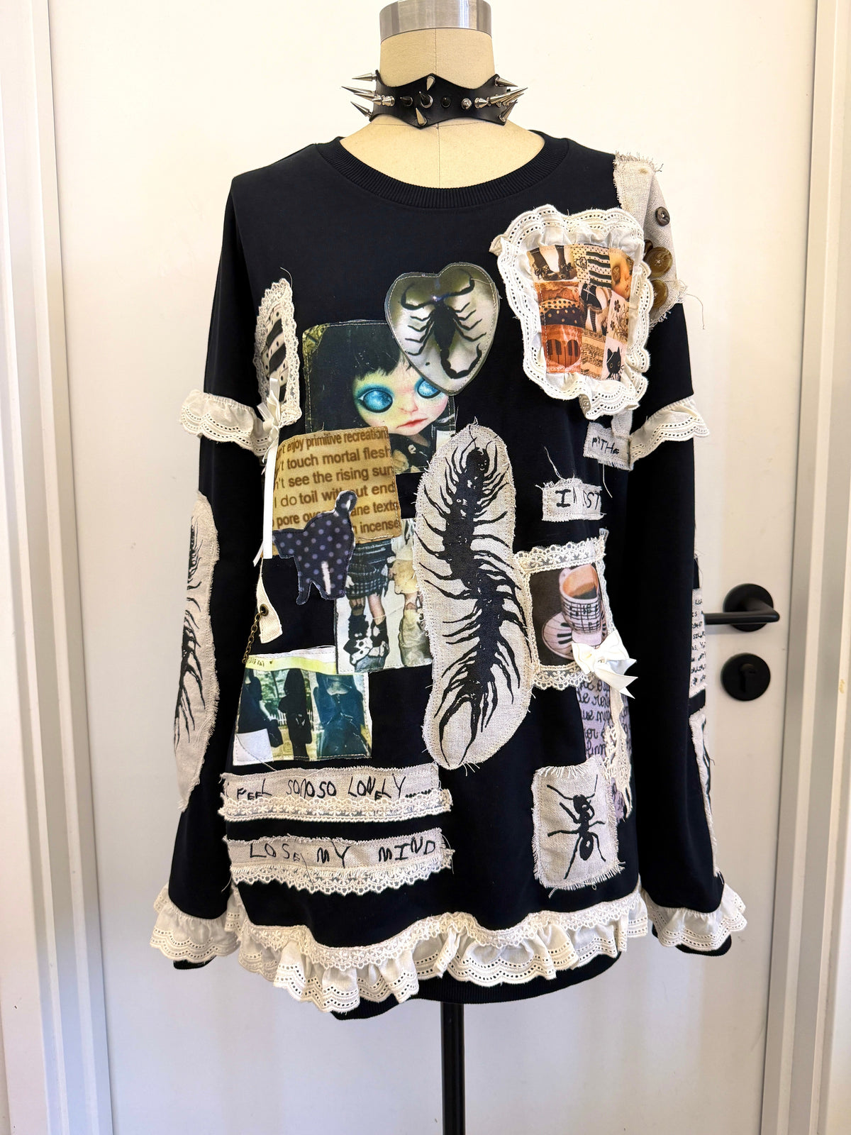 Red Devil - Insect Print Lace Patchwork Sweatshirt sweatshirt Red Devil