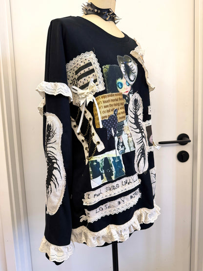 Red Devil - Insect Print Lace Patchwork Sweatshirt sweatshirt Red Devil
