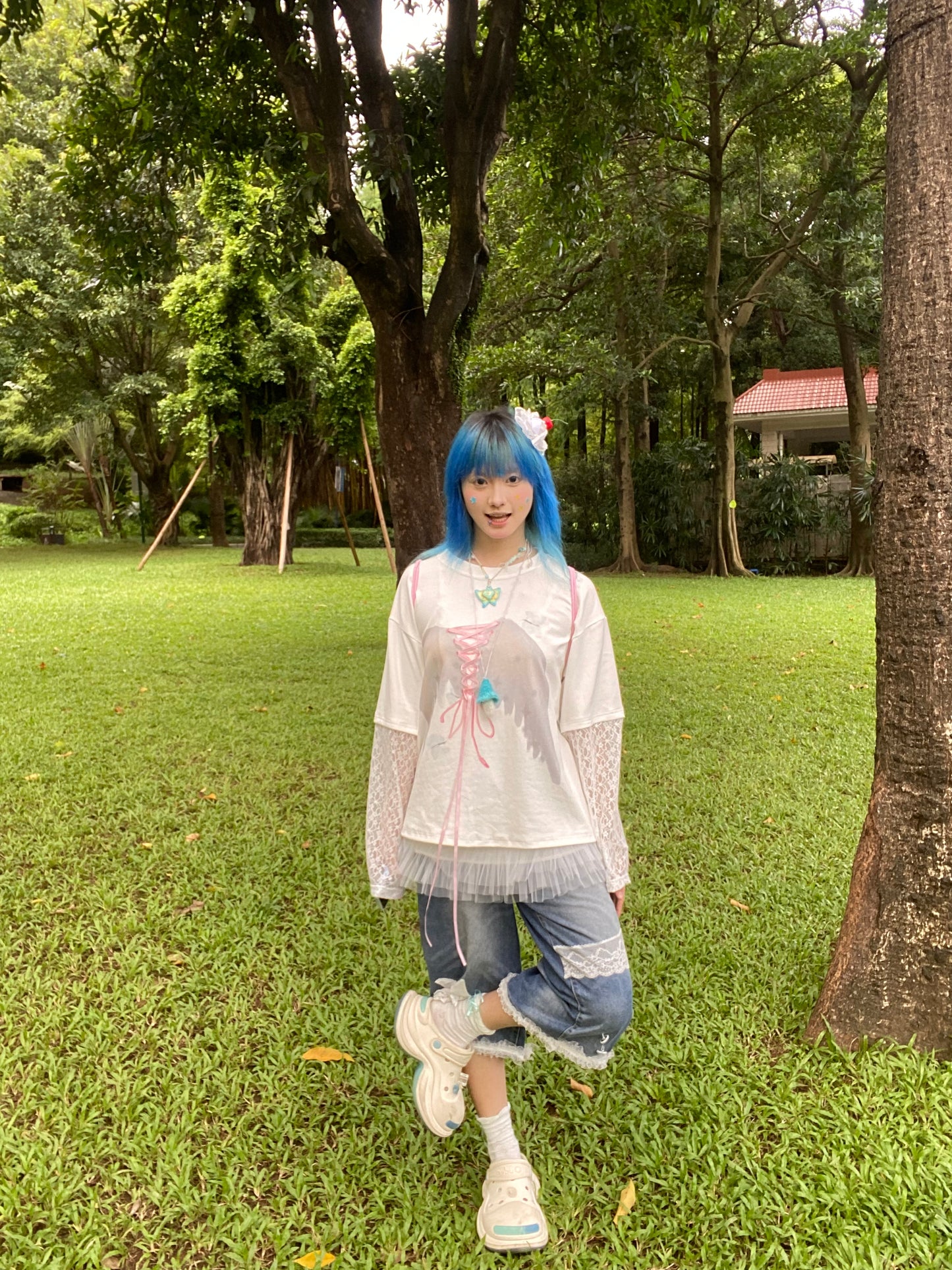 Moon Meadow - Star Patch Denim Capri Pants shorts Moon Meadow