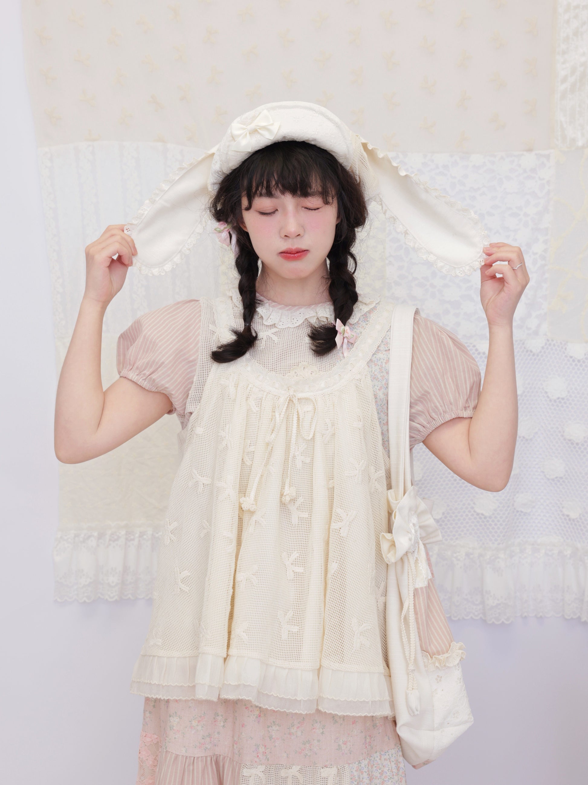 SemenCoicis - Lace Crochet Bow Camisole camisole SemenCoicis