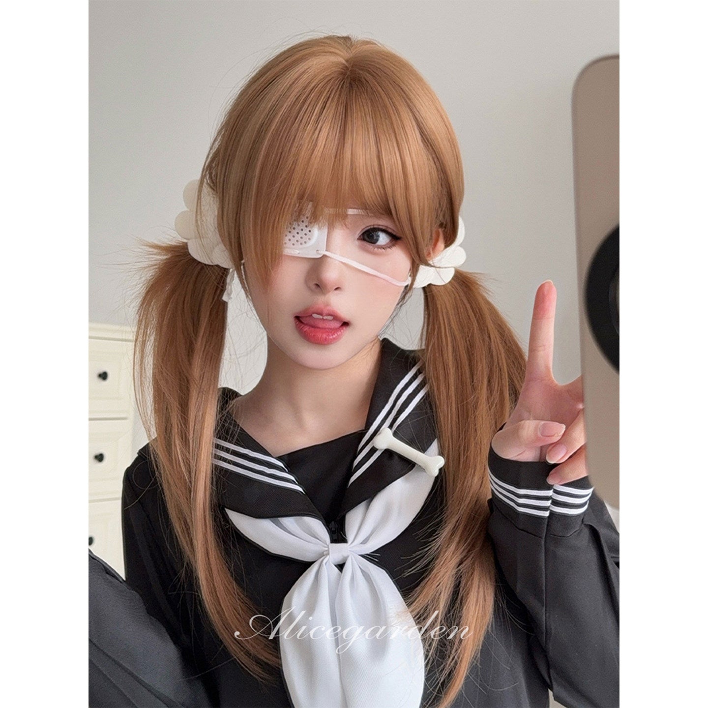 Alice Garden – Chestnut Brown Long Wig wig Alice Garden