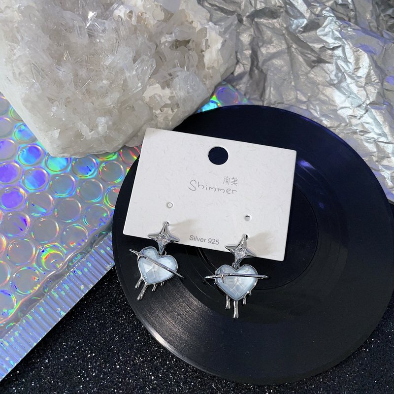 Strangelab - Y2K Melted Heart Earrings earrings strangelab