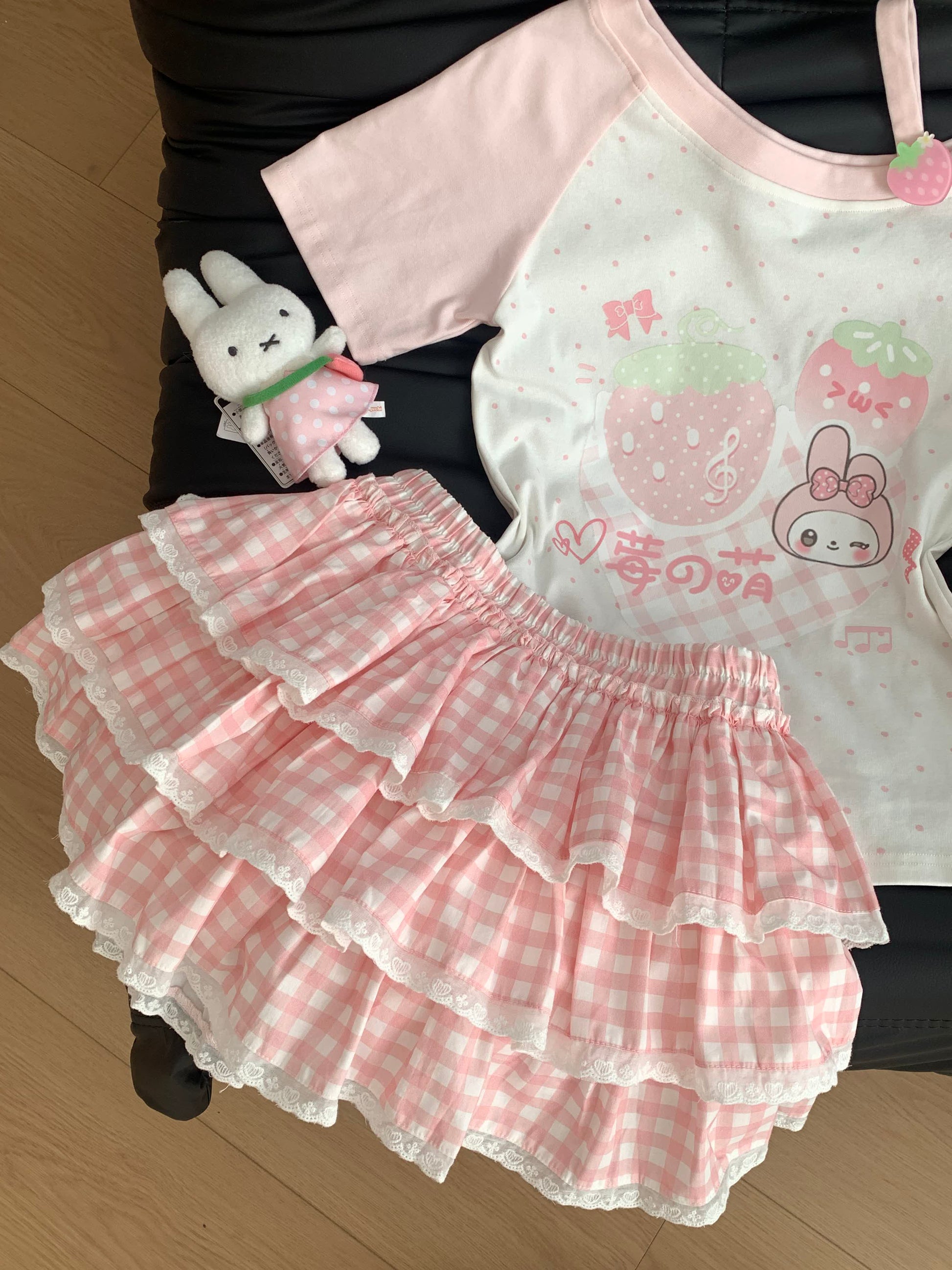 Blurred Bear - Strawberry Kawaii Tee & Cake Skirt Set set Blurred Bear