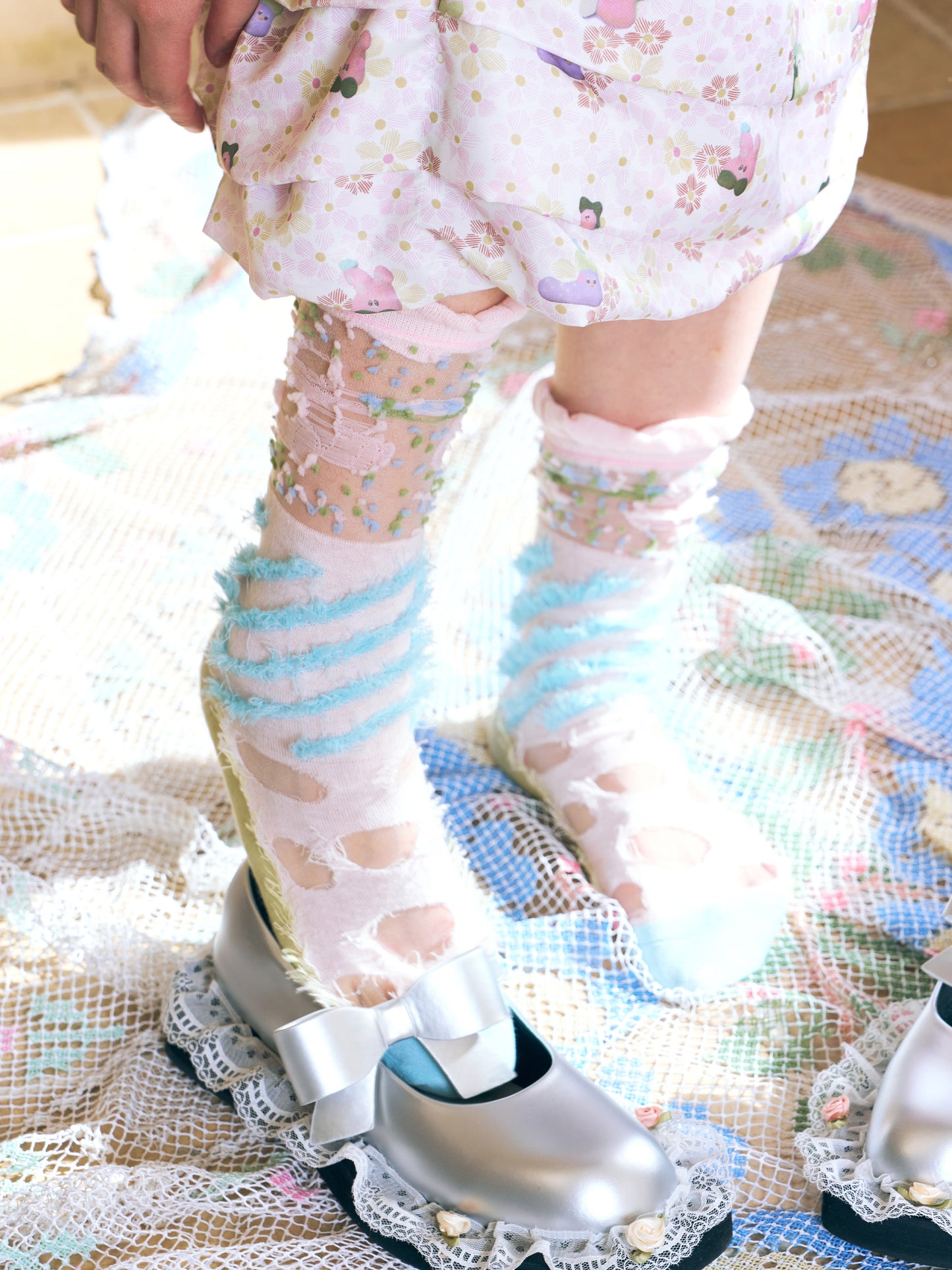 HELPHELP Garden Series Jacquard Tassel Hollow Lace Edge Color-Block Socks