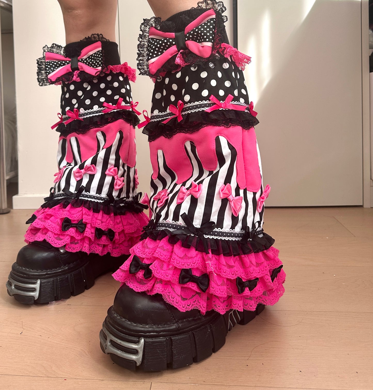 RedDevil - Y2K Black Pink Polka Dot Leg Warmers leg warmmers Red Devil