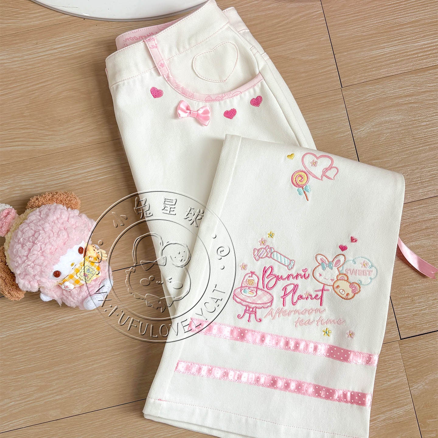 Bunny Planet - White Jojifuku Bunny Embroidered Jeans pants bunnyplanet S