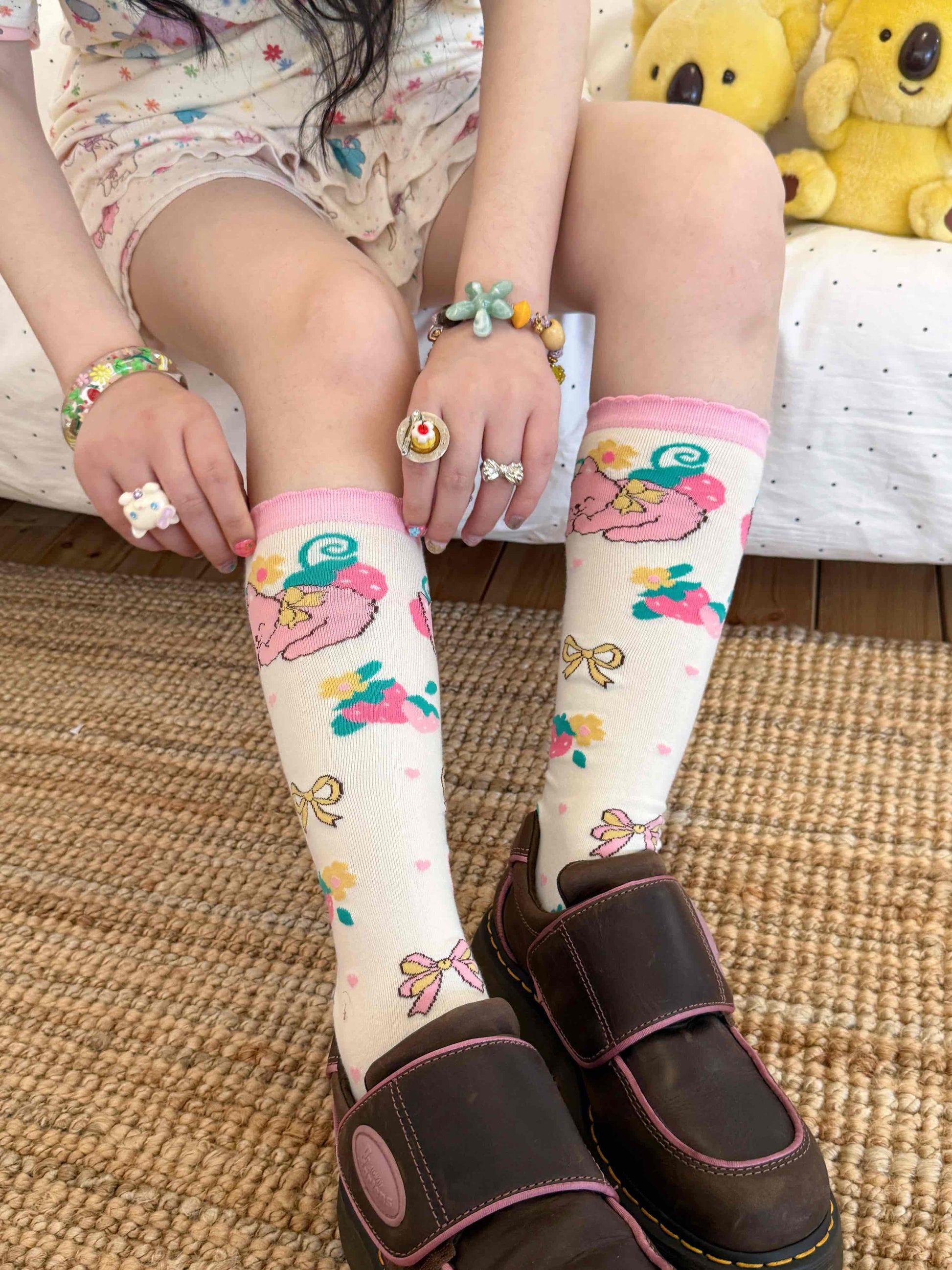 KaiXin Hostel - Strawberry Cat Print Crew Socks sock KaiXin hostel