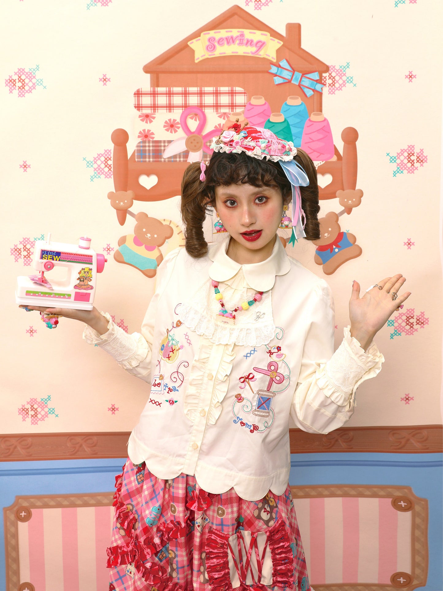 Lutra Jump - Decora Petal Collar Embroidered Blouse blouse Lutra Jump