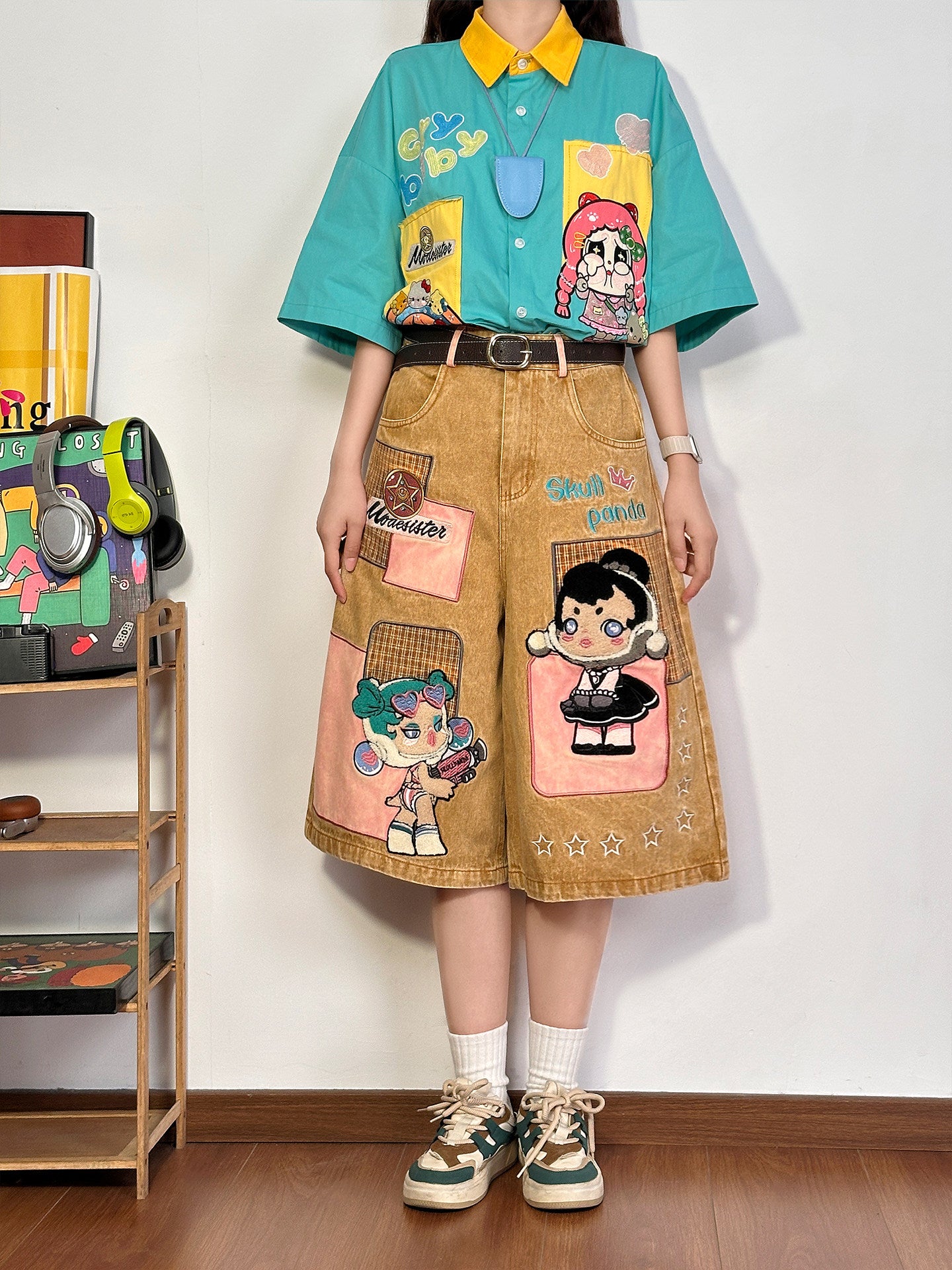 Khaki Cartoon Applique Embroidered Capri Pants pants soldout