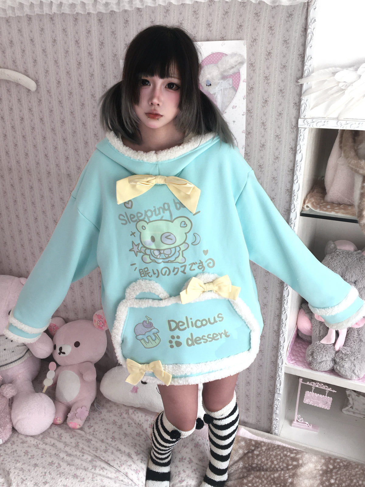 Three Poisons - Fleece-Lined Bow Hooded Sweatshirt hoodie Three Poisons