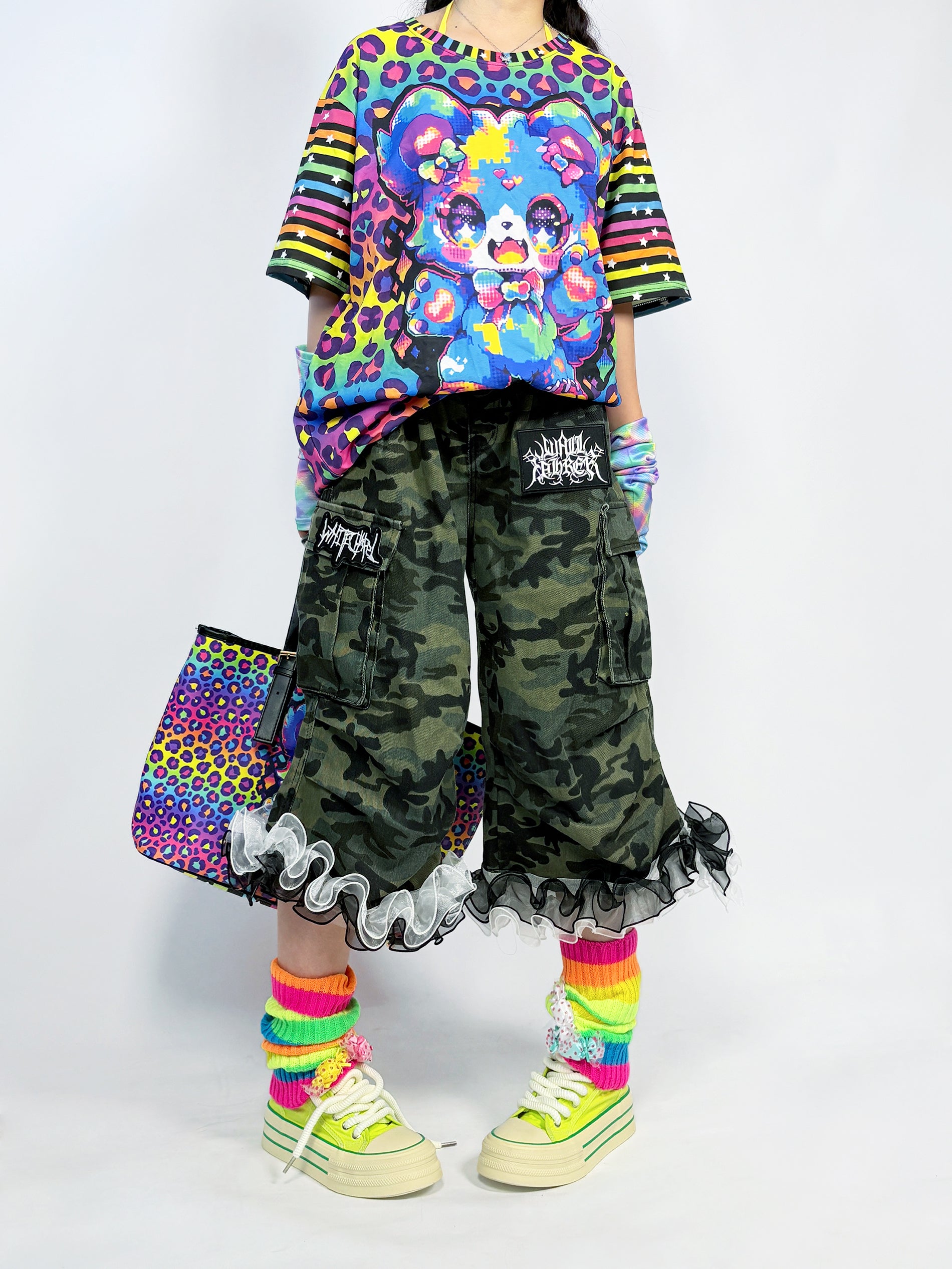 LEERROO - Y2K Camo Lace Trim Capri Pants pants Leerroo