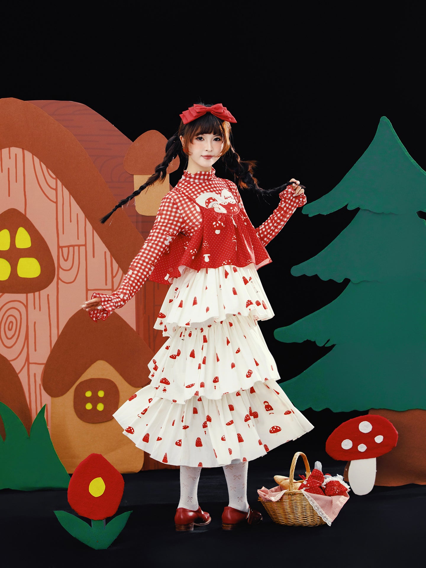 Meugler – Kawaii Red Mushroom Layered Ruffle Cami Dress