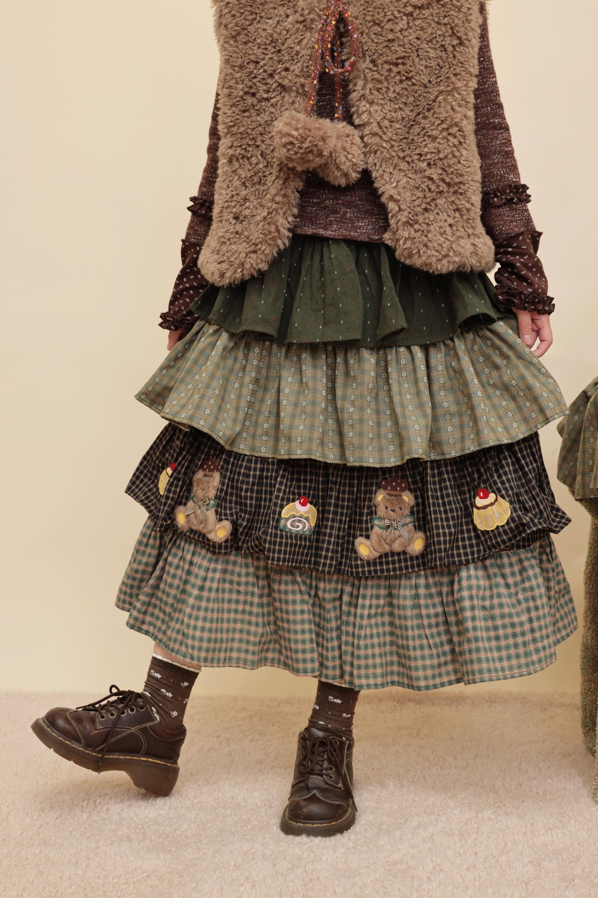 SemenCoicis - Kawaii Dark Green Embroidered Ruffle Cake Skirt skirt SemenCoicis
