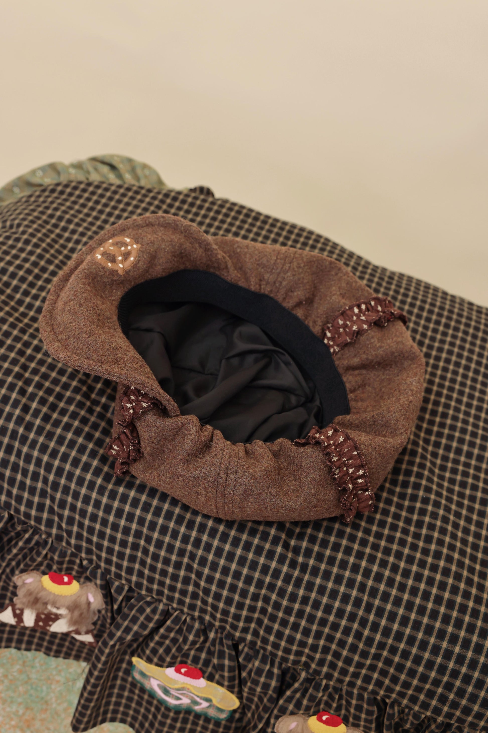 SemenCoicis - Kawaii Vintage Lace Embroidered Wool Beret hat SemenCoicis