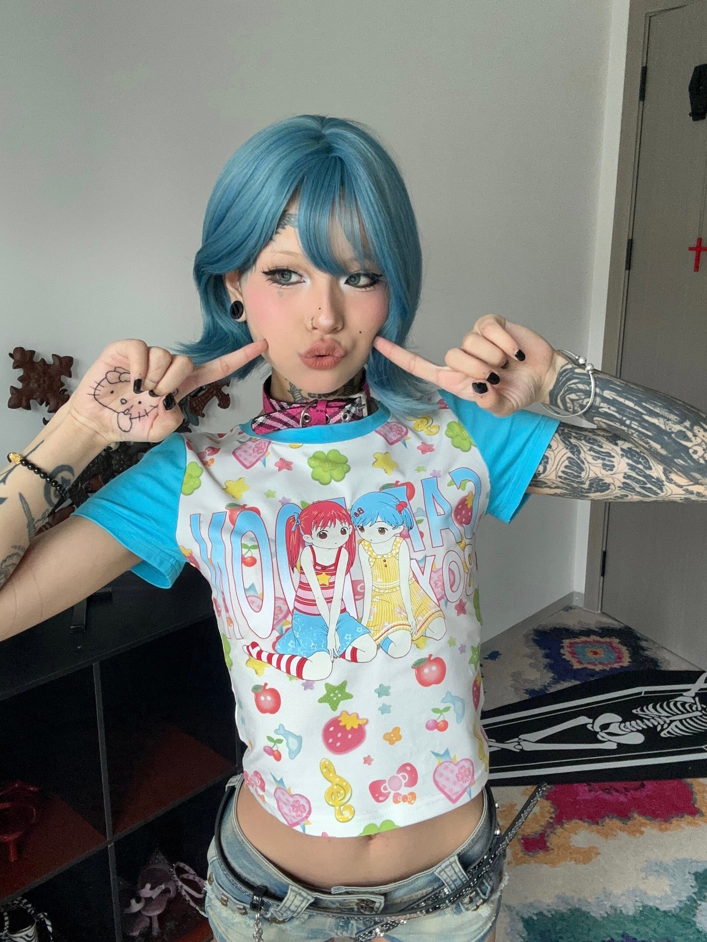 Cartoon Box - Anime Girl Crop Tee shirt cartoon box