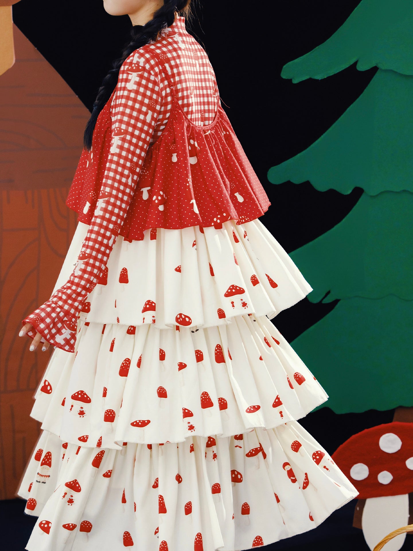 Meugler – Kawaii Red Mushroom Layered Ruffle Cami Dress