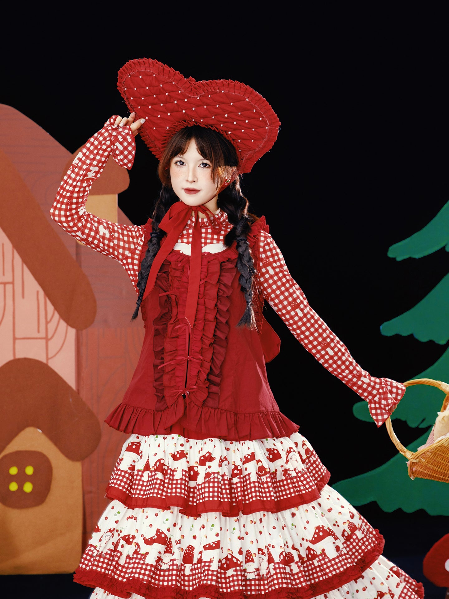 Meugler – Kawaii Ruffled Embroidered Floral Hooded Vest