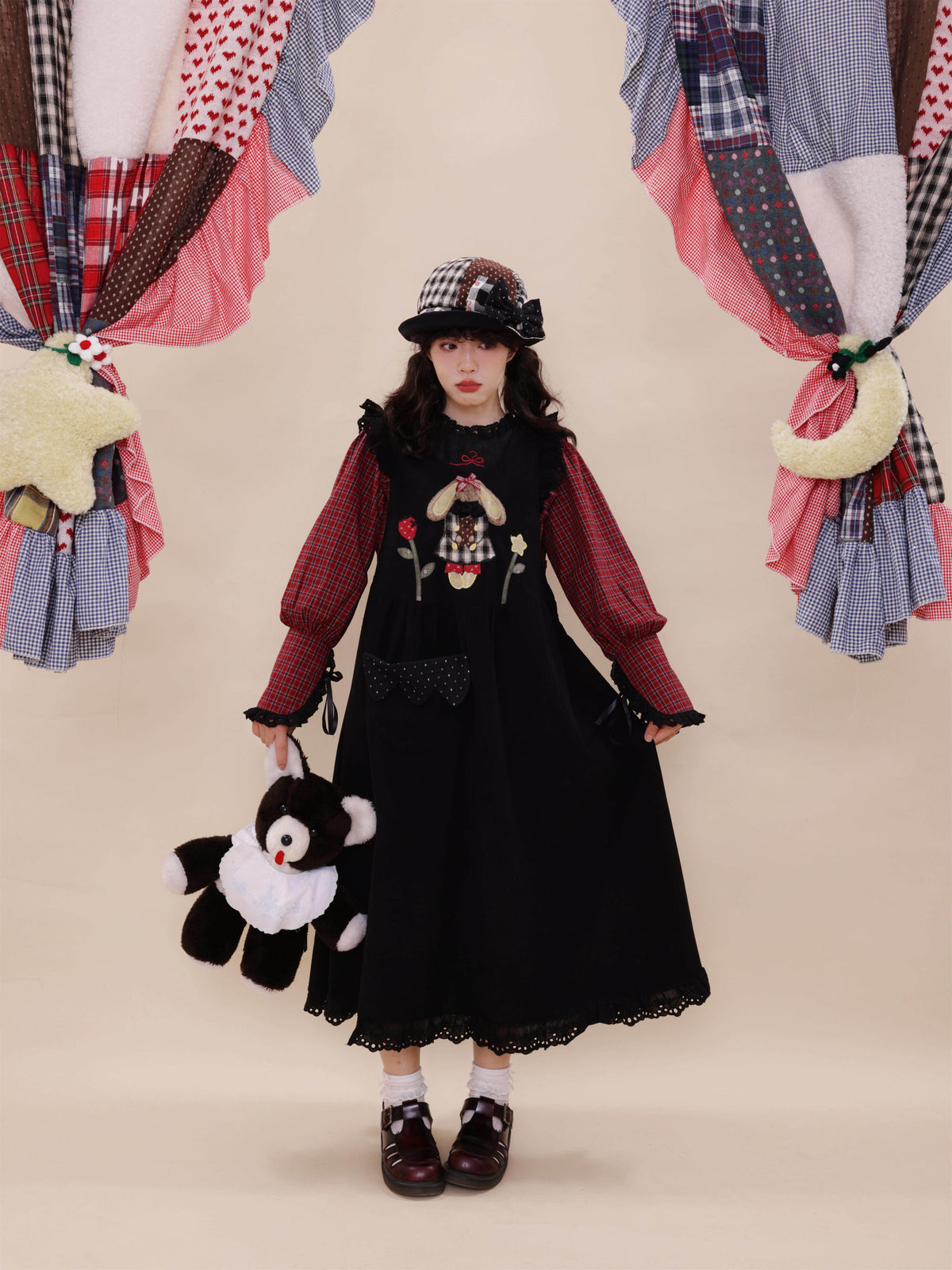 SemenCoicis - Vintage Plaid Floral Patchwork Bow Bucket Hat hat SemenCoicis