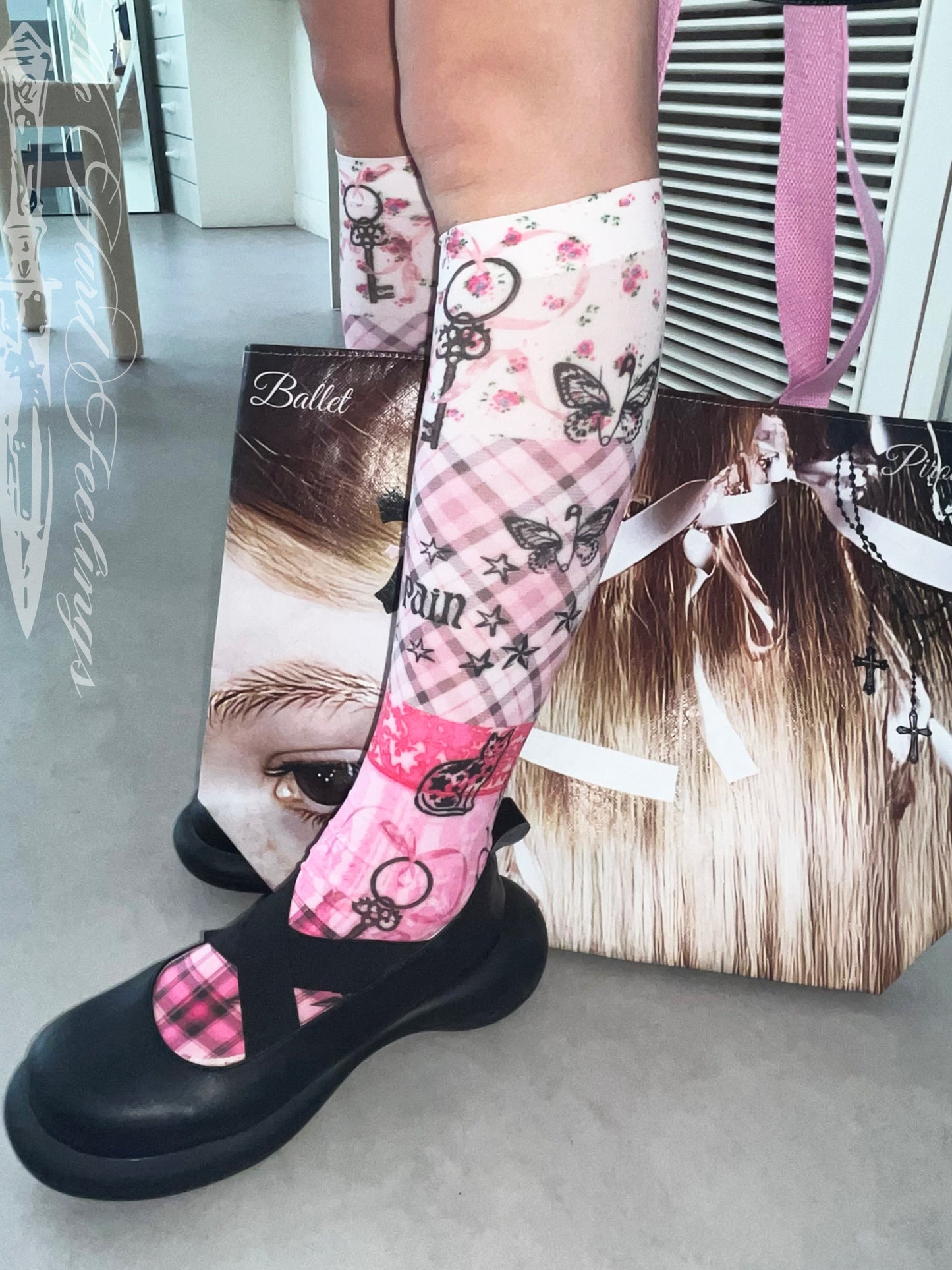 Oogreenapple - Floral Tattoo Sheer Socks socks Oogreenapple