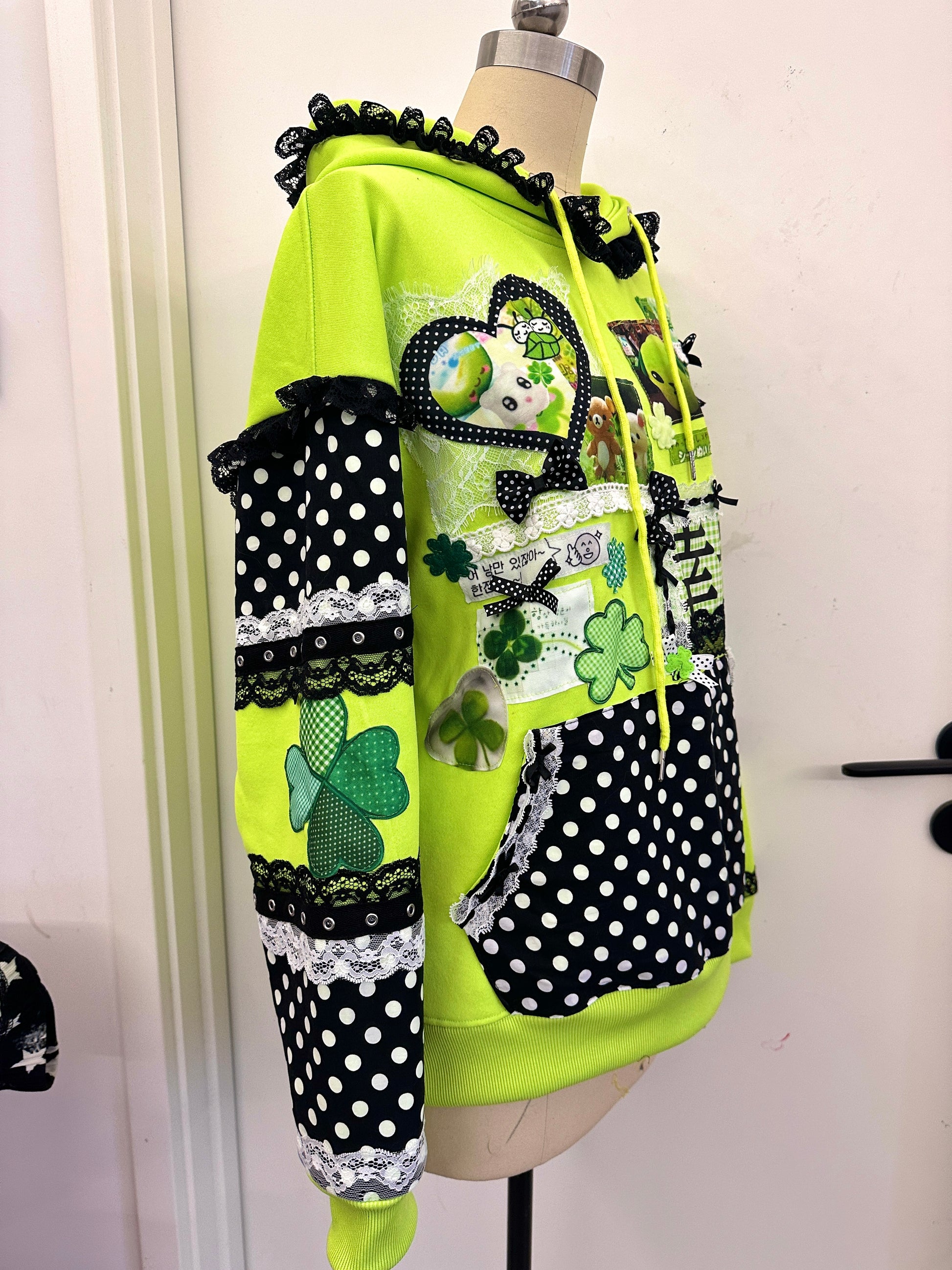 RedDevil - Decora Kei Neon Green Clover Lace Sweatshirt hoodie Red Devil