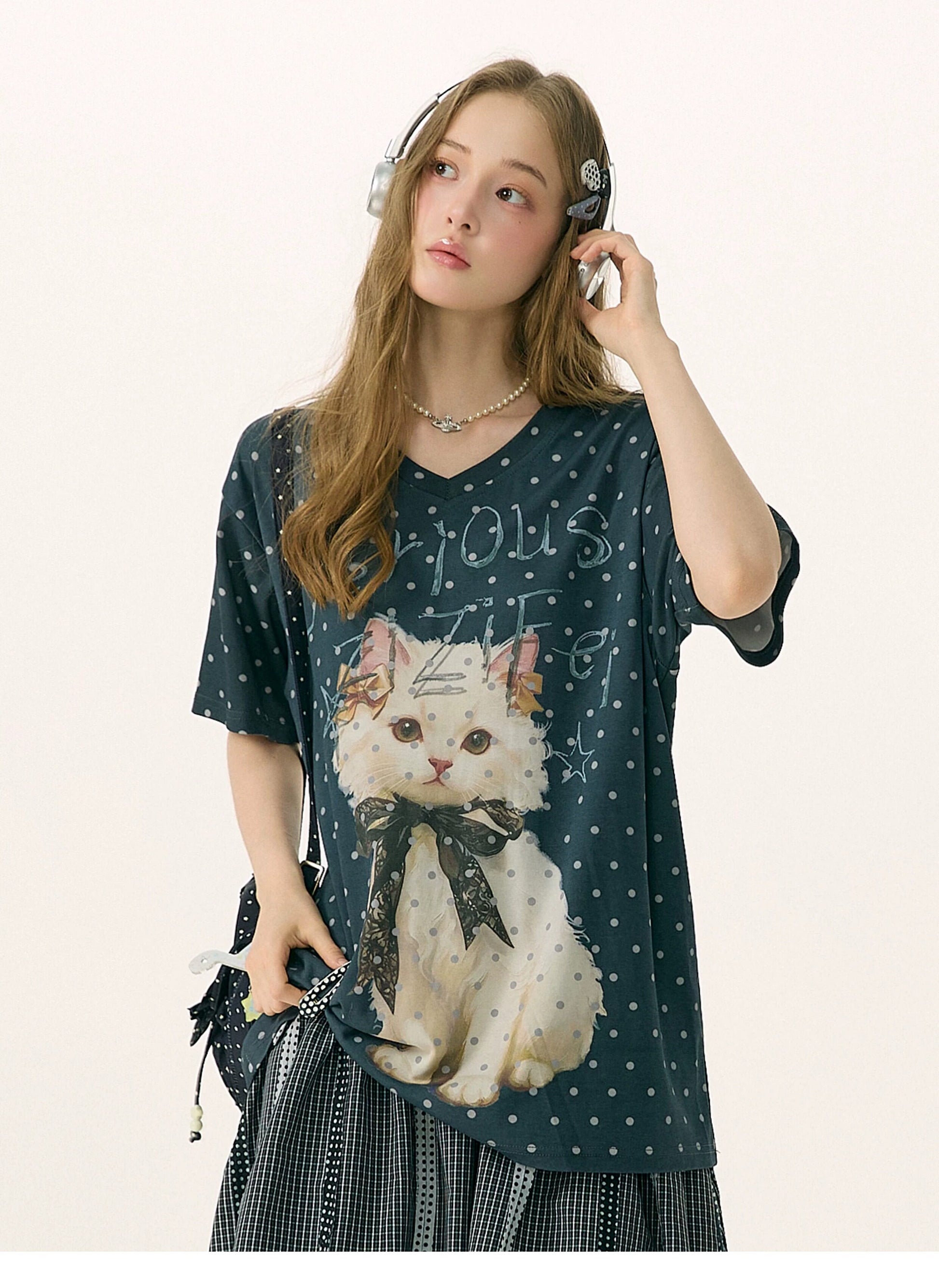 ziziFei - California Dream Cat Print V-Neck Tee tshirt ziziFei
