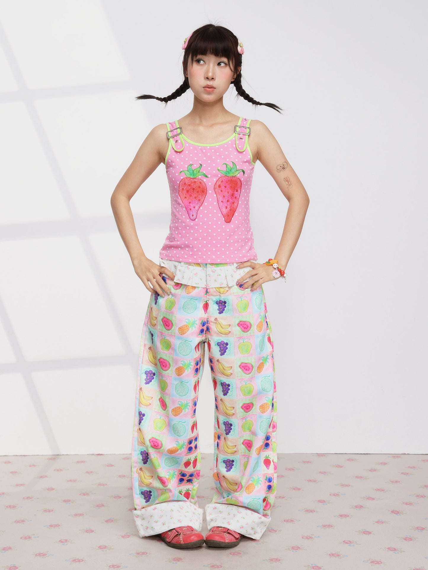 FRUITS - Floral Pleated Trousers pants Fruits