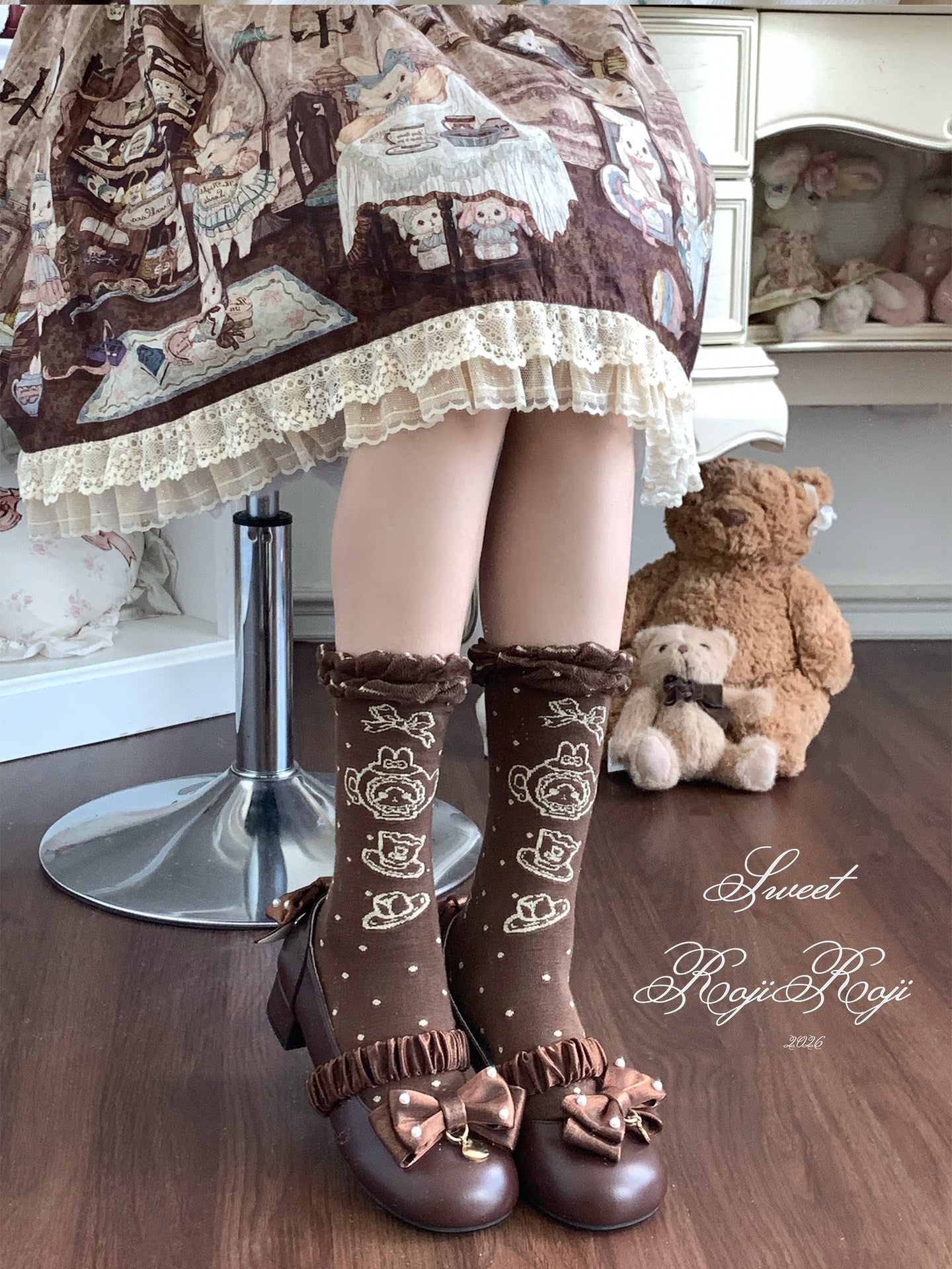 Roji Roji - Momo Storybook Lolita Lace Socks socks Roji Roji Brown