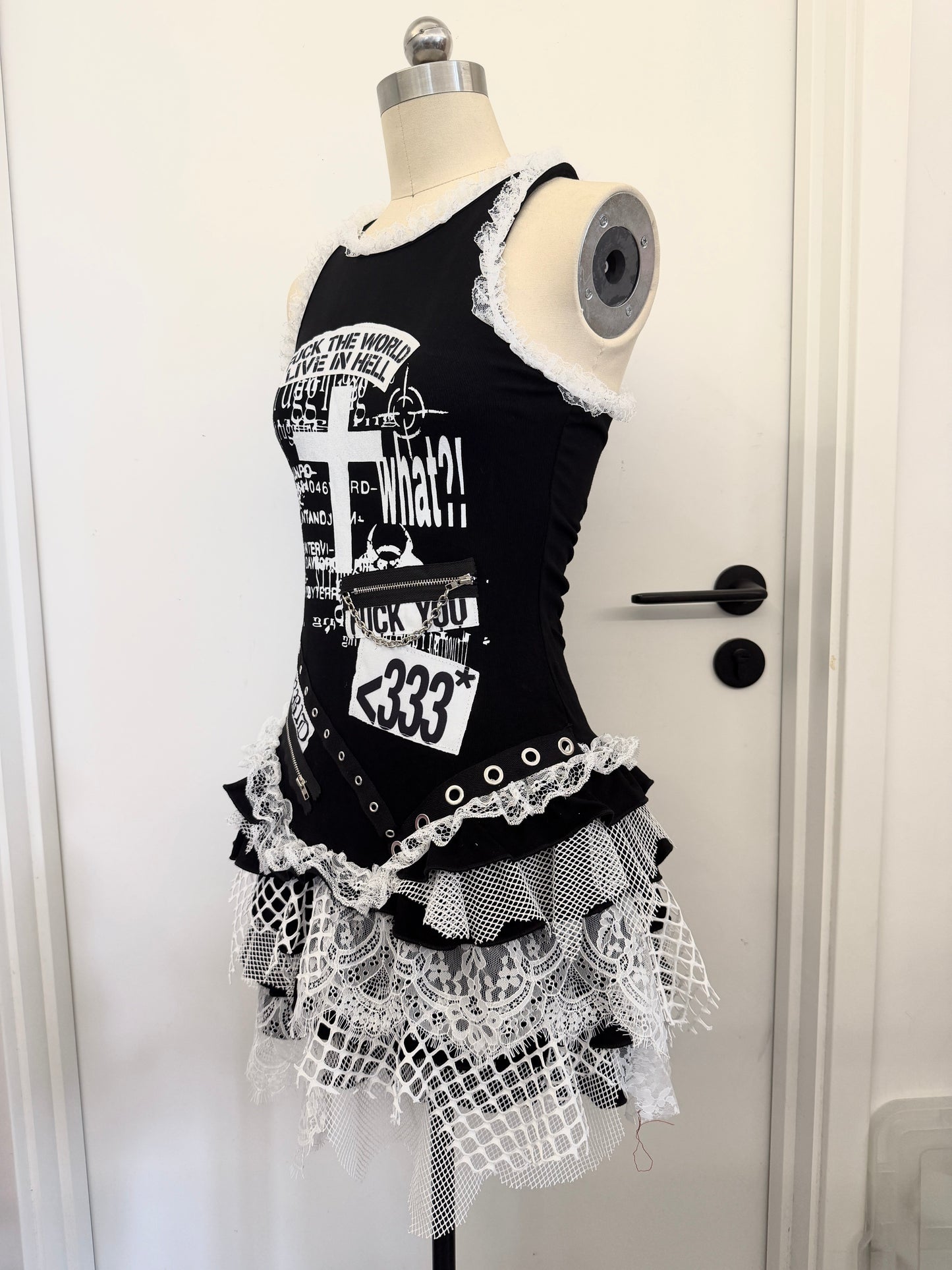 RedDevil朋克蕾丝不规则拼接背心连衣裙女亚文化视觉系背心裙 dress Red Devil