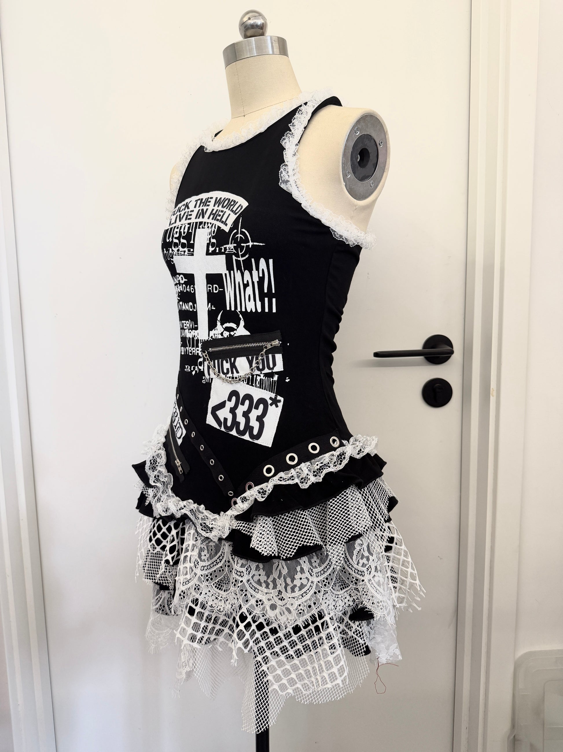 RedDevil朋克蕾丝不规则拼接背心连衣裙女亚文化视觉系背心裙 dress Red Devil