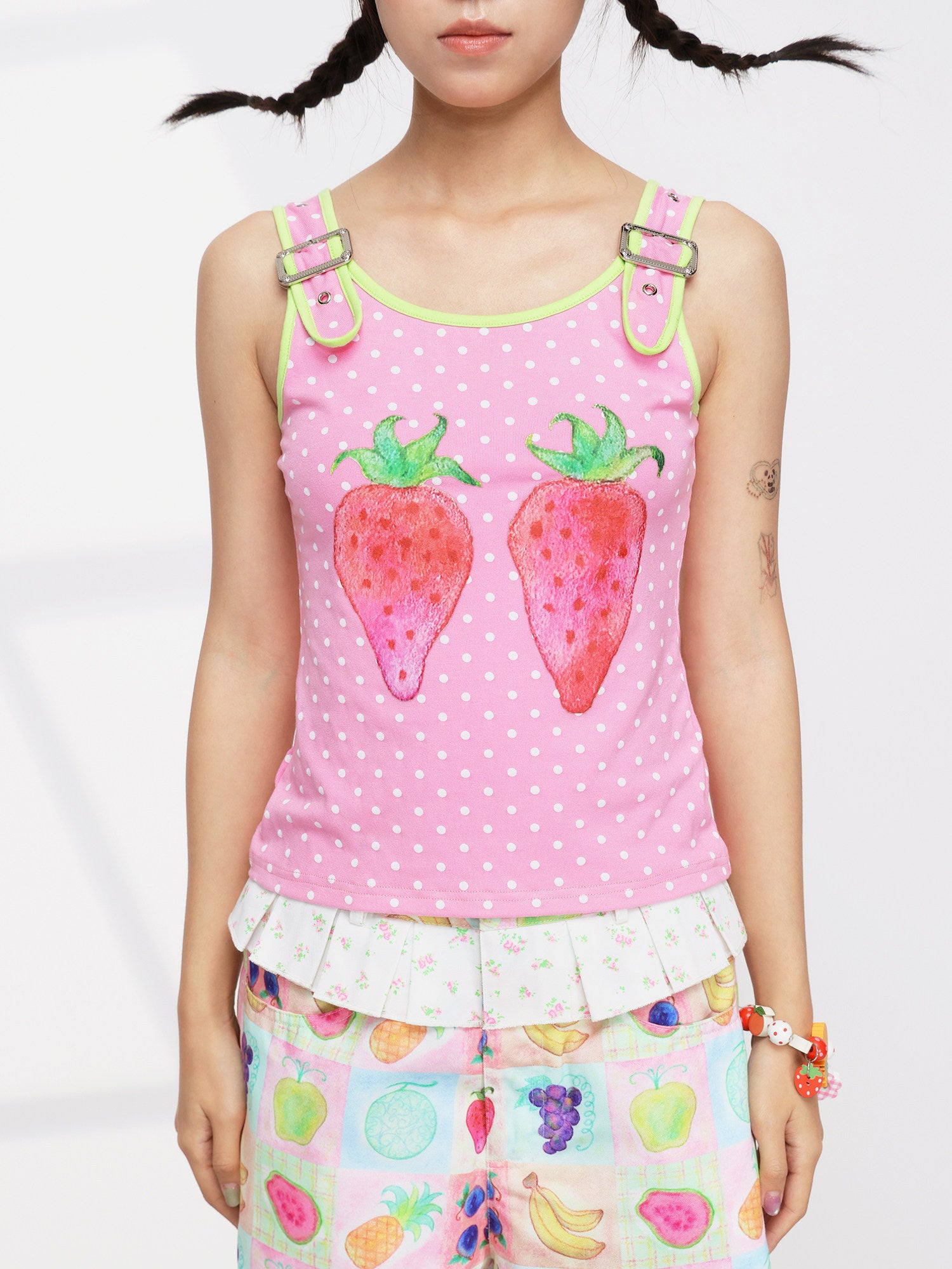 FRUITS - Strawberry Dot Strap Vest camisole Fruits