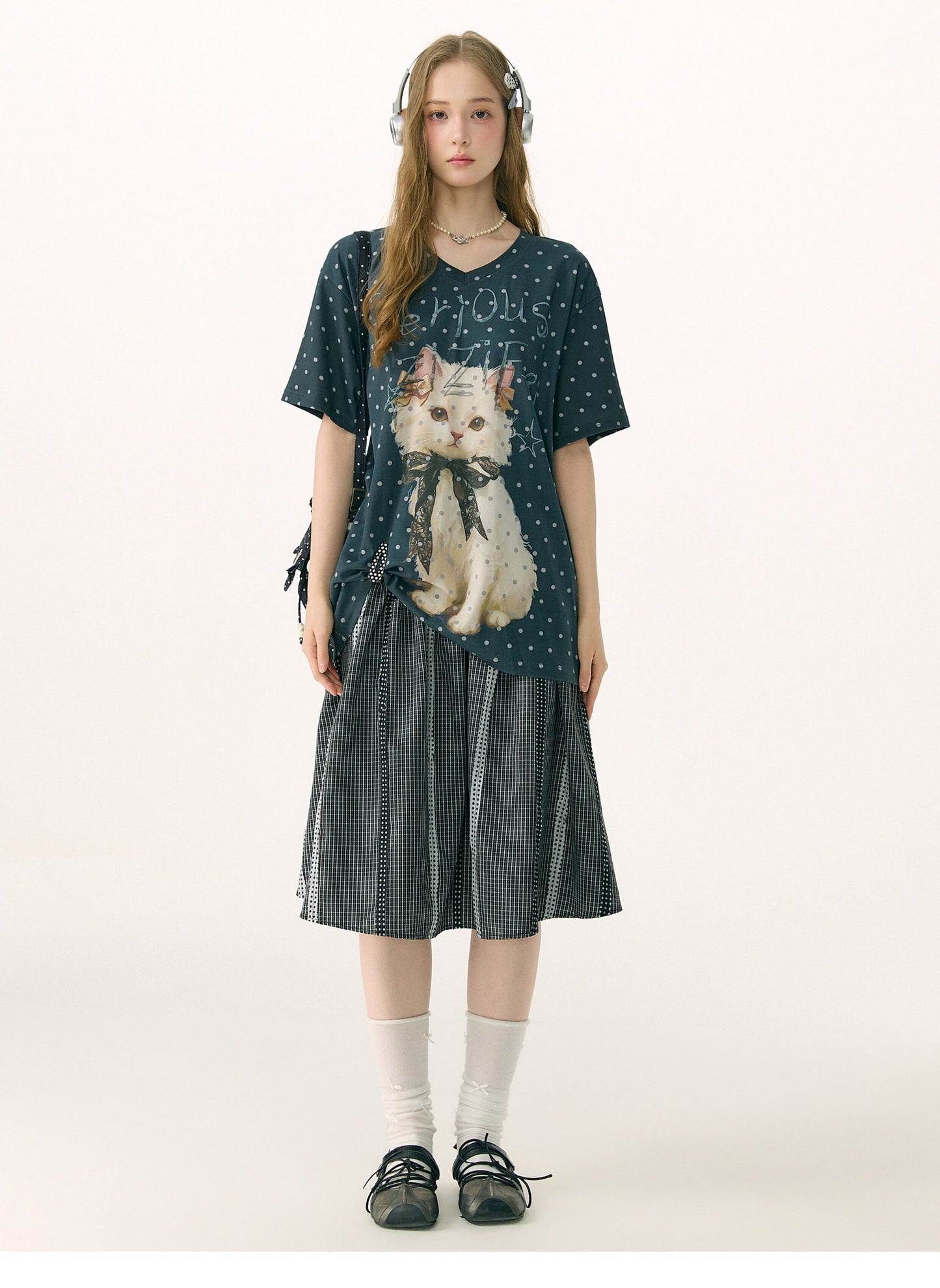 ziziFei - California Dream Cat Print V-Neck Tee tshirt ziziFei