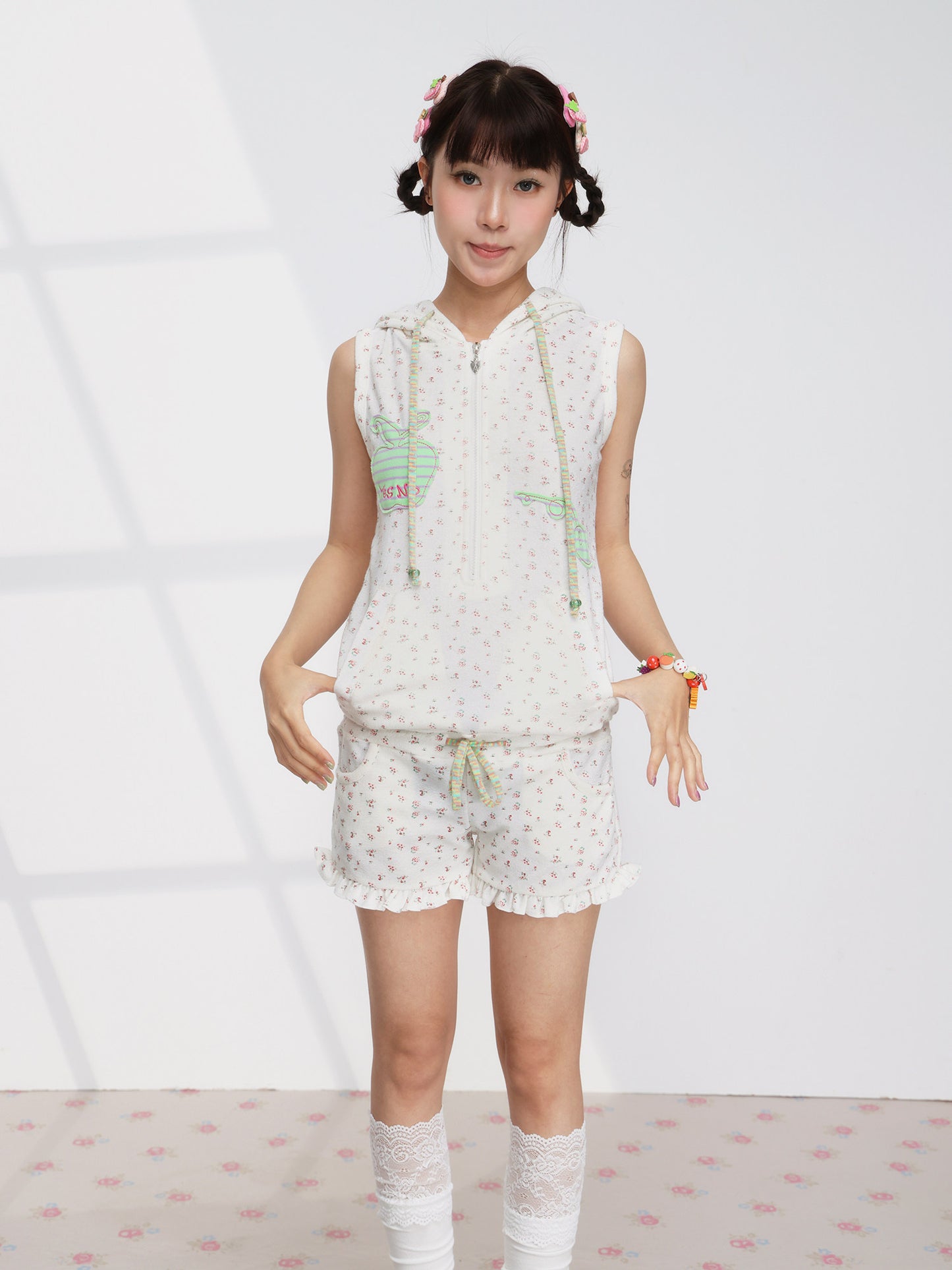 FRUITS - Apple Patch Floral Romper overall Fruits