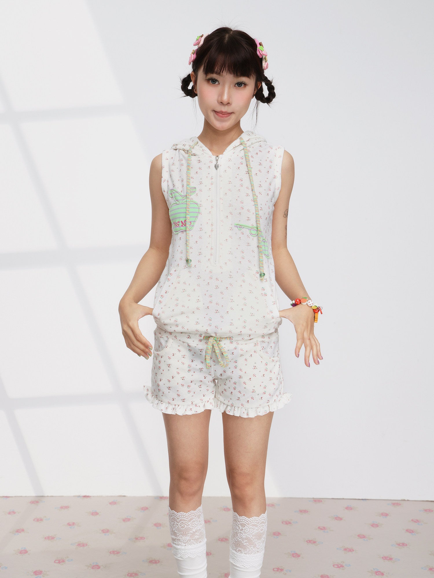FRUITS - Apple Patch Floral Romper overall Fruits